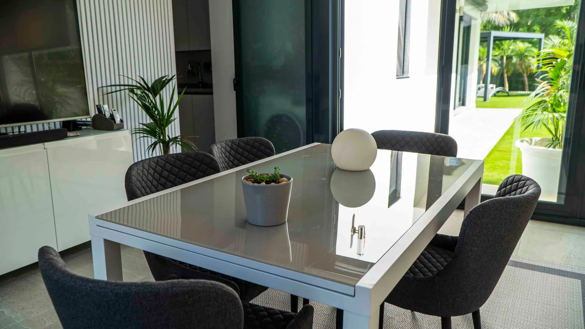 For sale Torremolinos ground floor apartment with 3 bedrooms