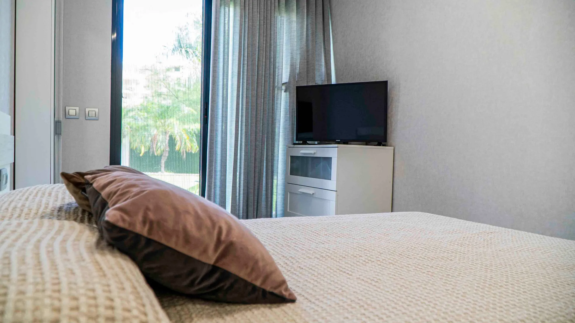 For sale Torremolinos ground floor apartment with 3 bedrooms