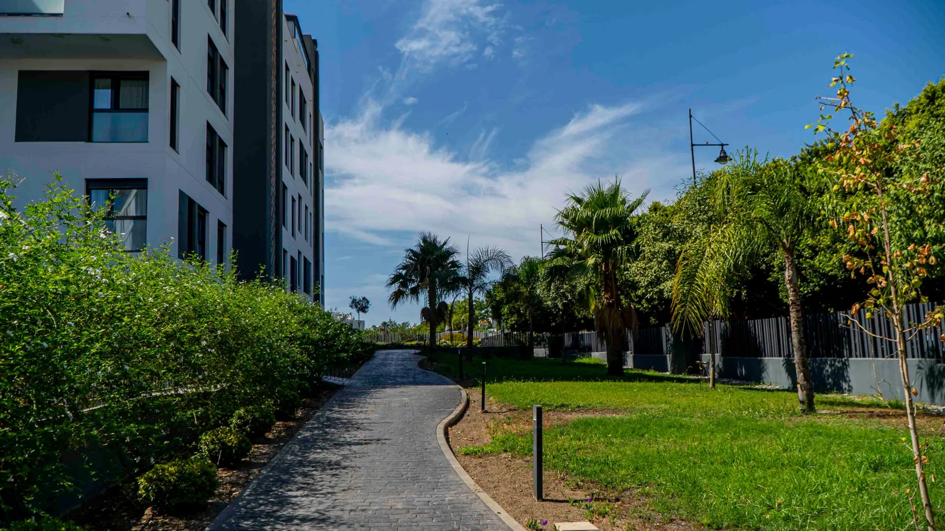 For sale Torremolinos ground floor apartment with 3 bedrooms