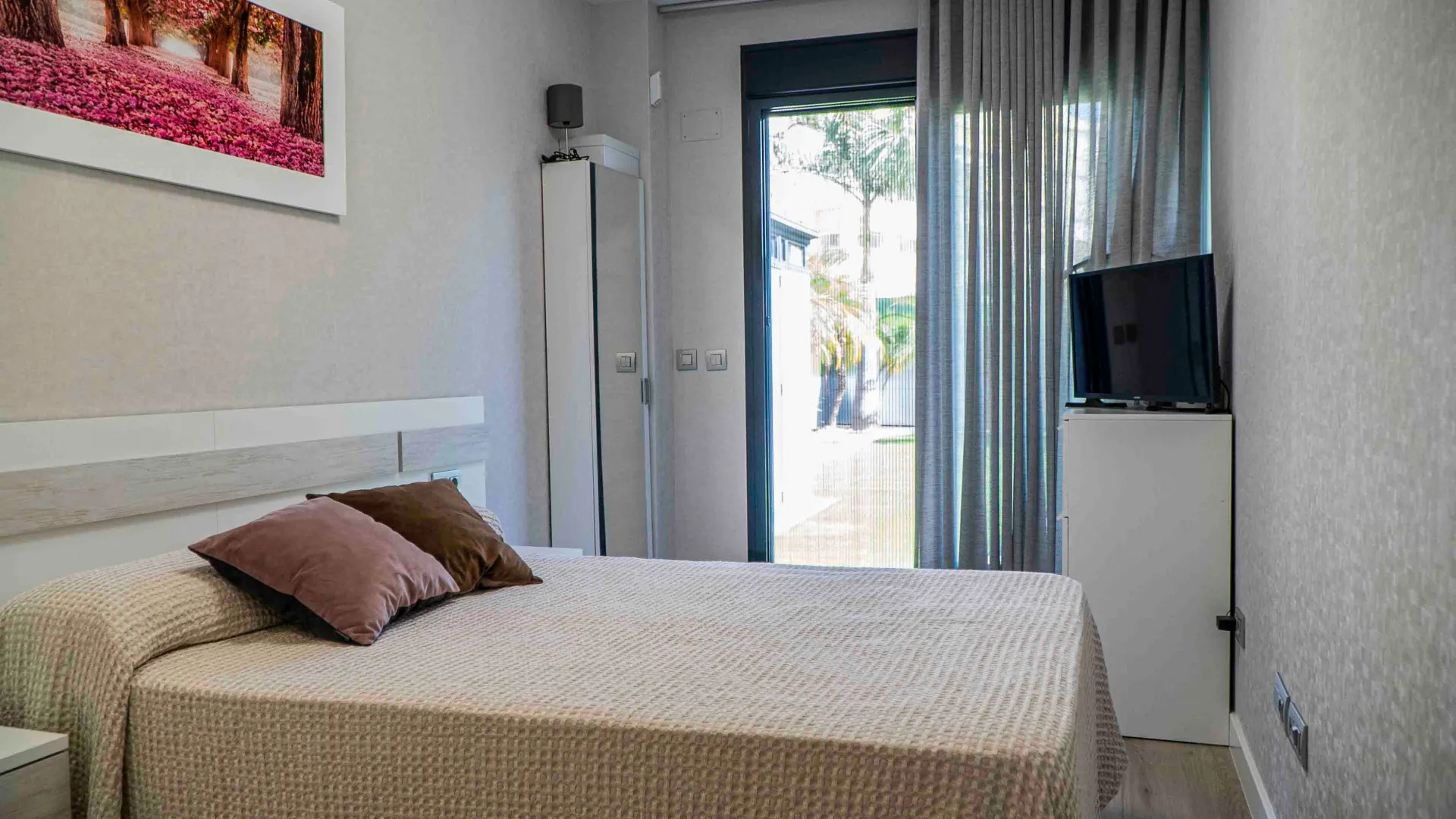 For sale Torremolinos ground floor apartment with 3 bedrooms