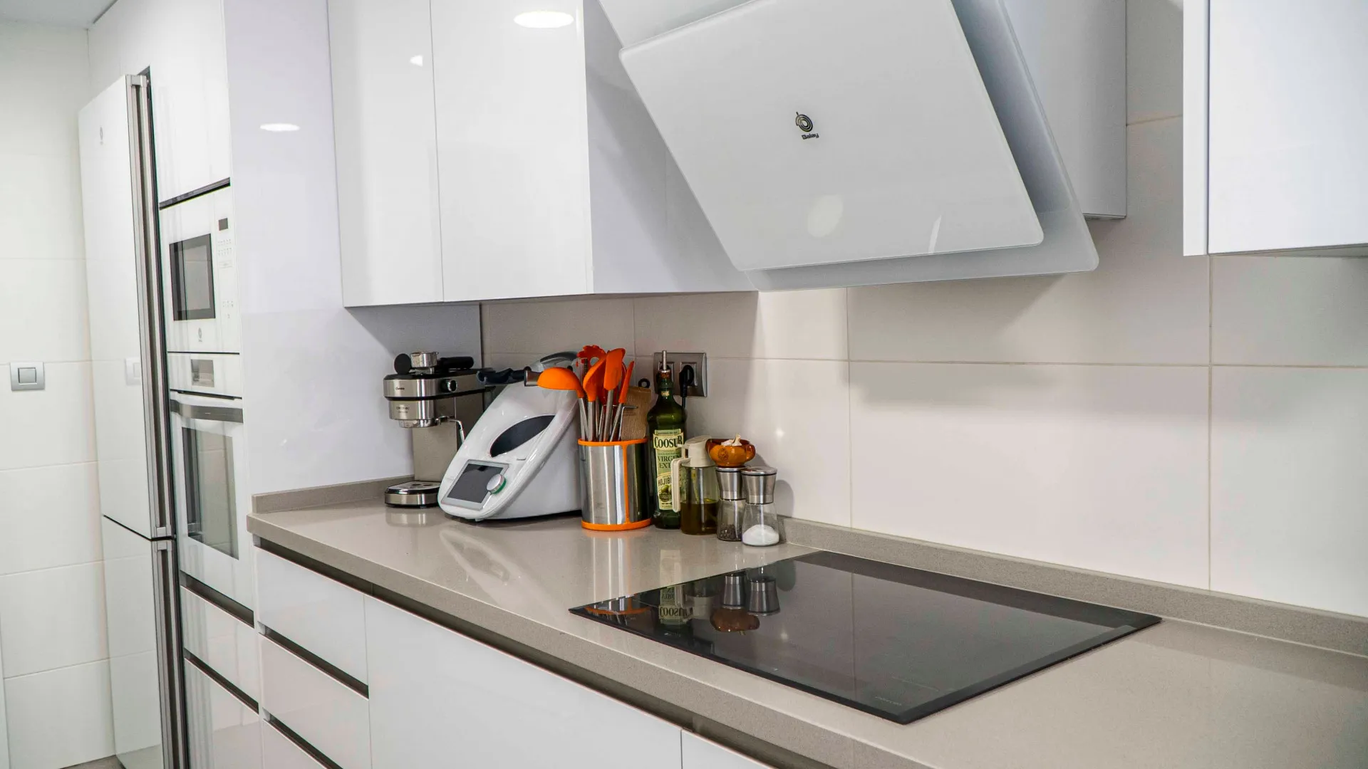 For sale Torremolinos ground floor apartment with 3 bedrooms