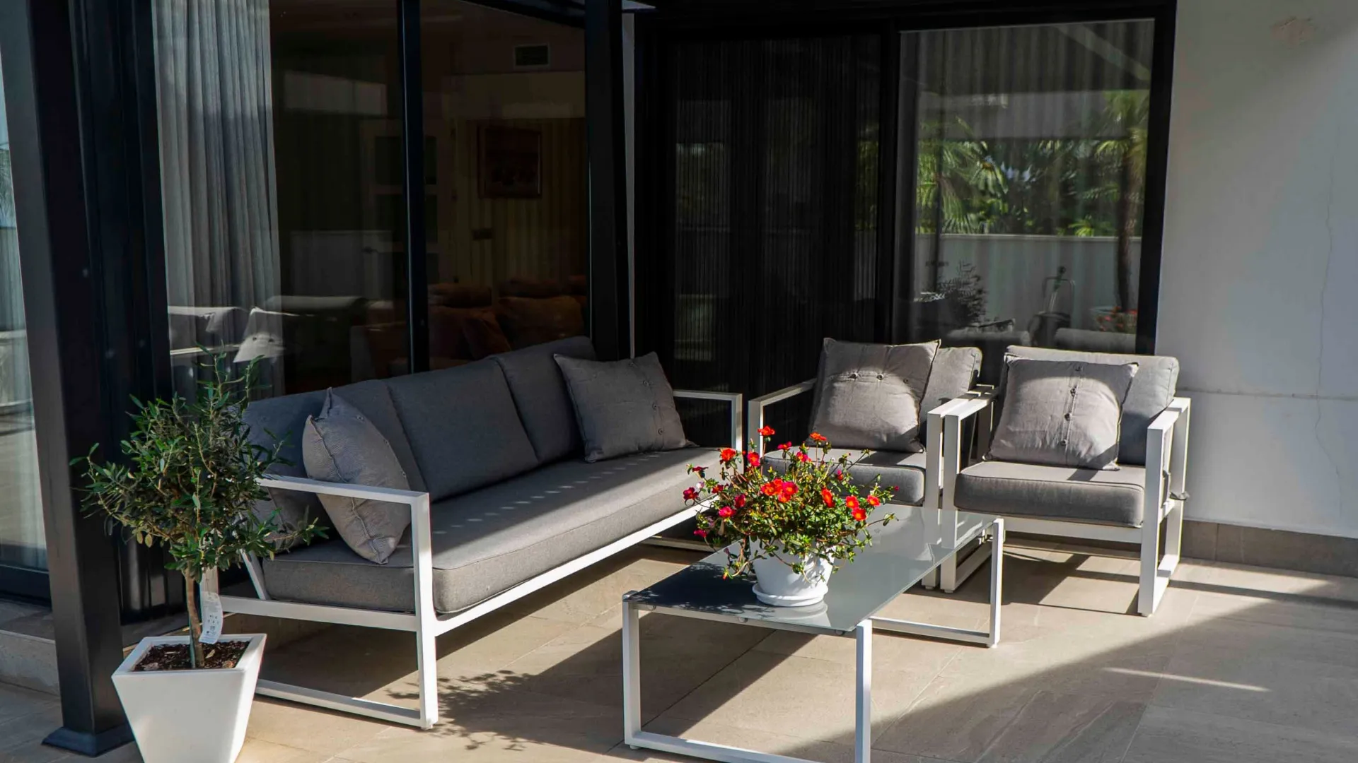 For sale Torremolinos ground floor apartment with 3 bedrooms