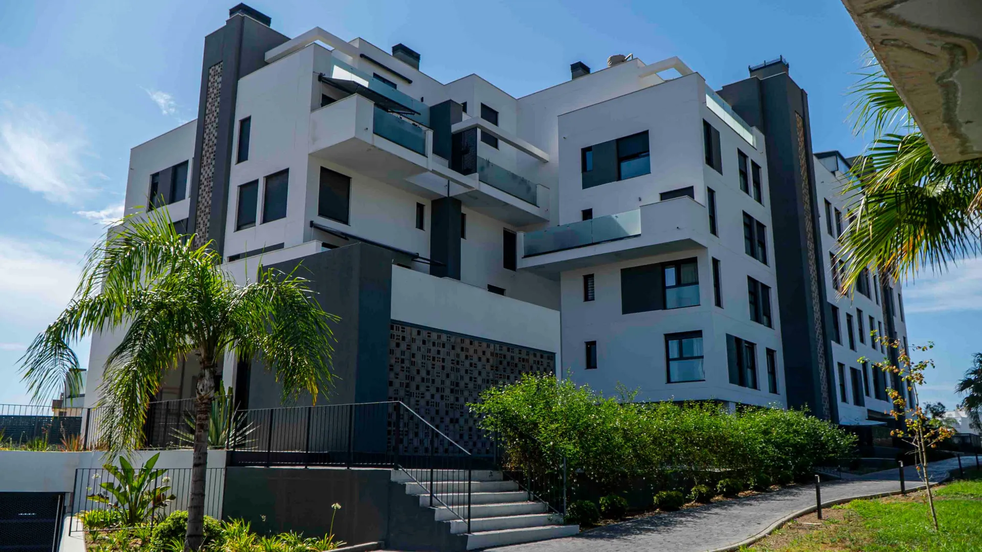 For sale Torremolinos ground floor apartment with 3 bedrooms