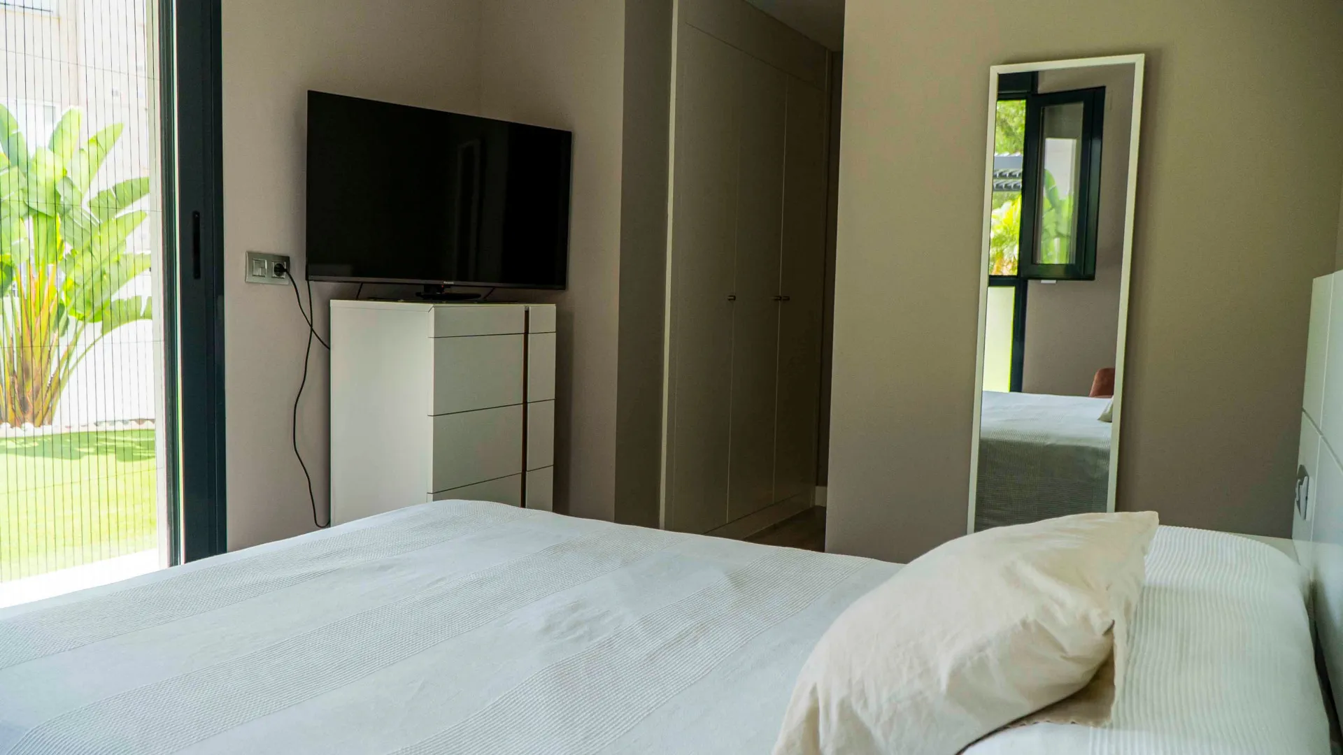 For sale Torremolinos ground floor apartment with 3 bedrooms