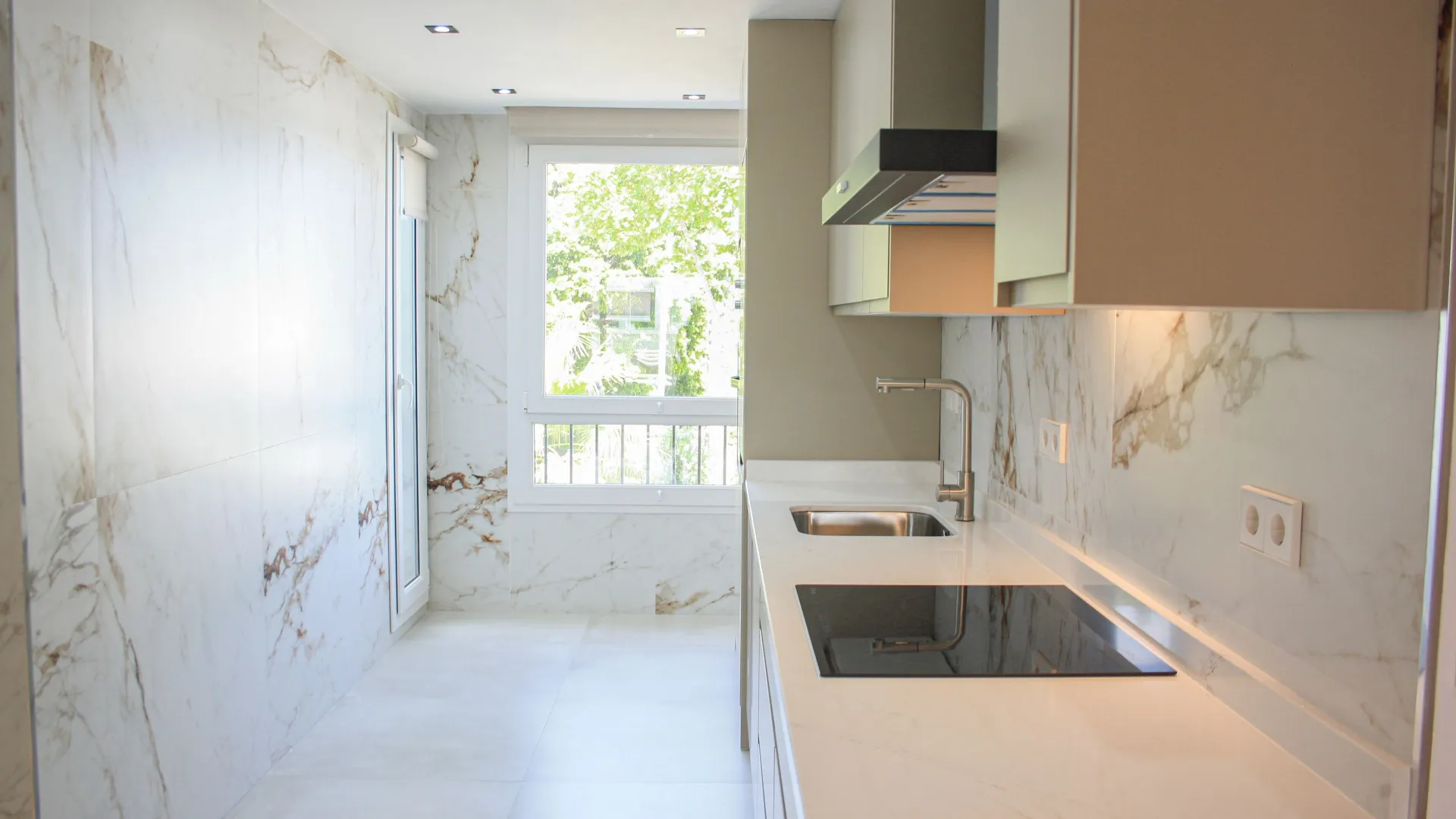 2 bedrooms Las Cañas Beach apartment for sale