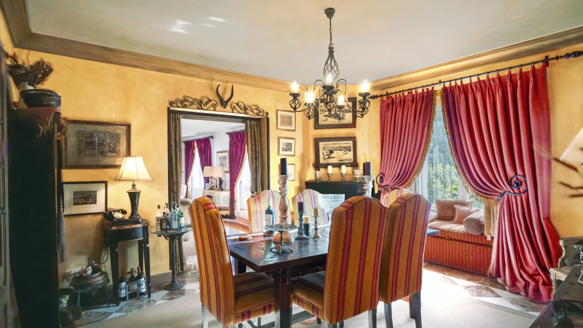 Villa a la venta en Benahavis con 5 dormitorios