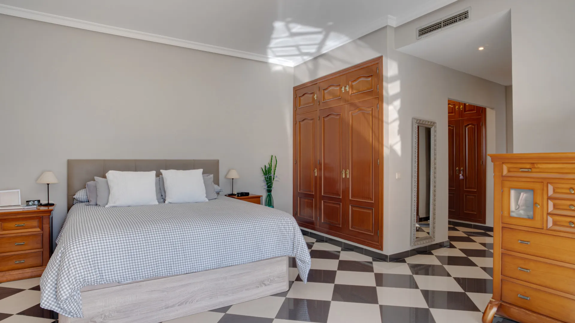 5 bedrooms villa for sale in Xarblanca