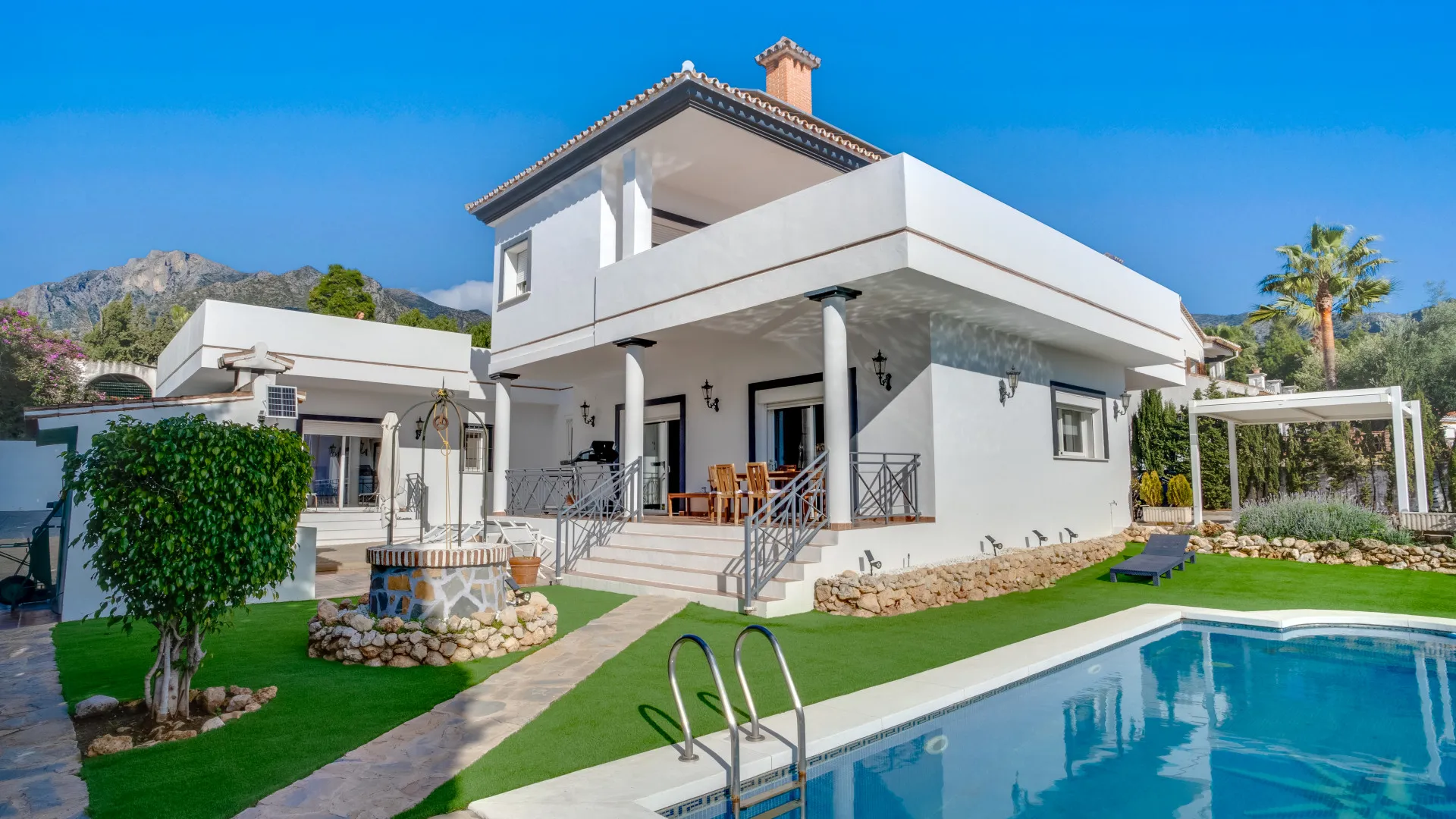 5 bedrooms villa for sale in Xarblanca
