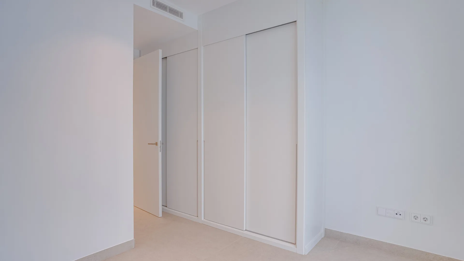 Ground floor apartment for sale in Artola