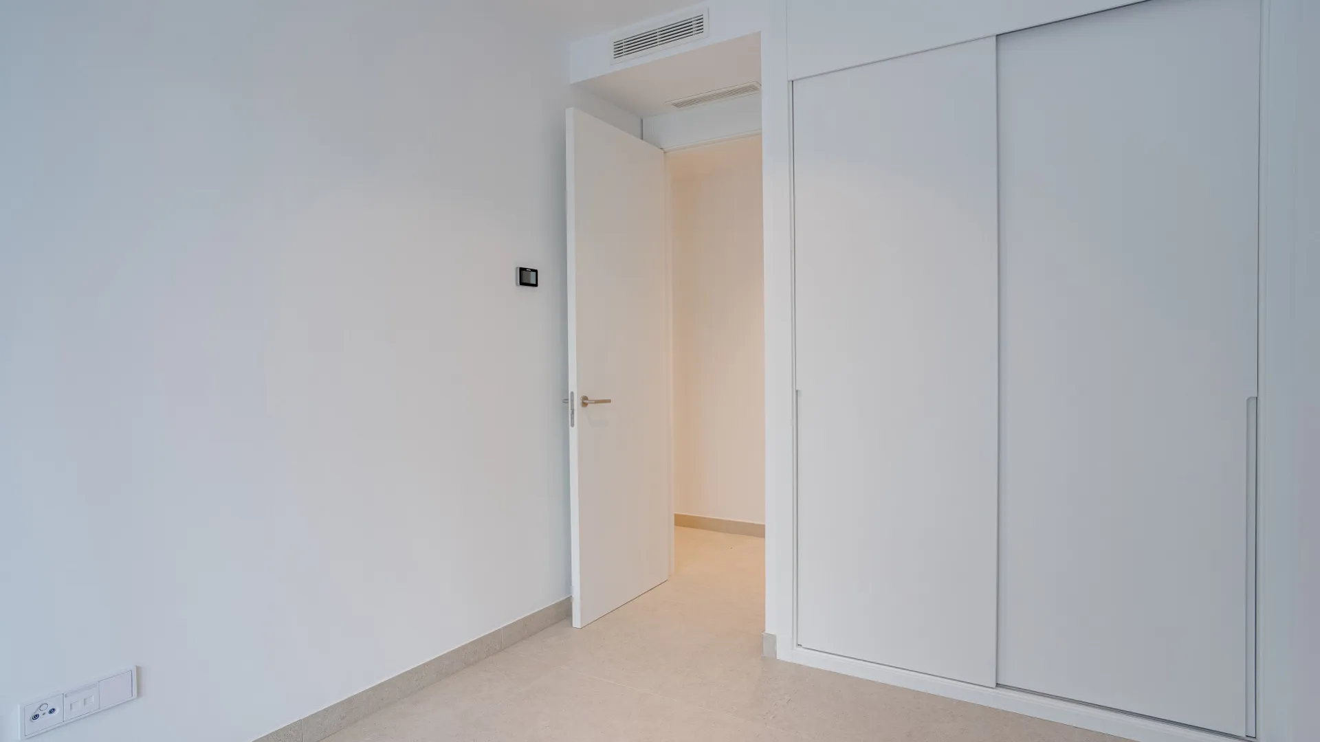 Ground floor apartment for sale in Artola