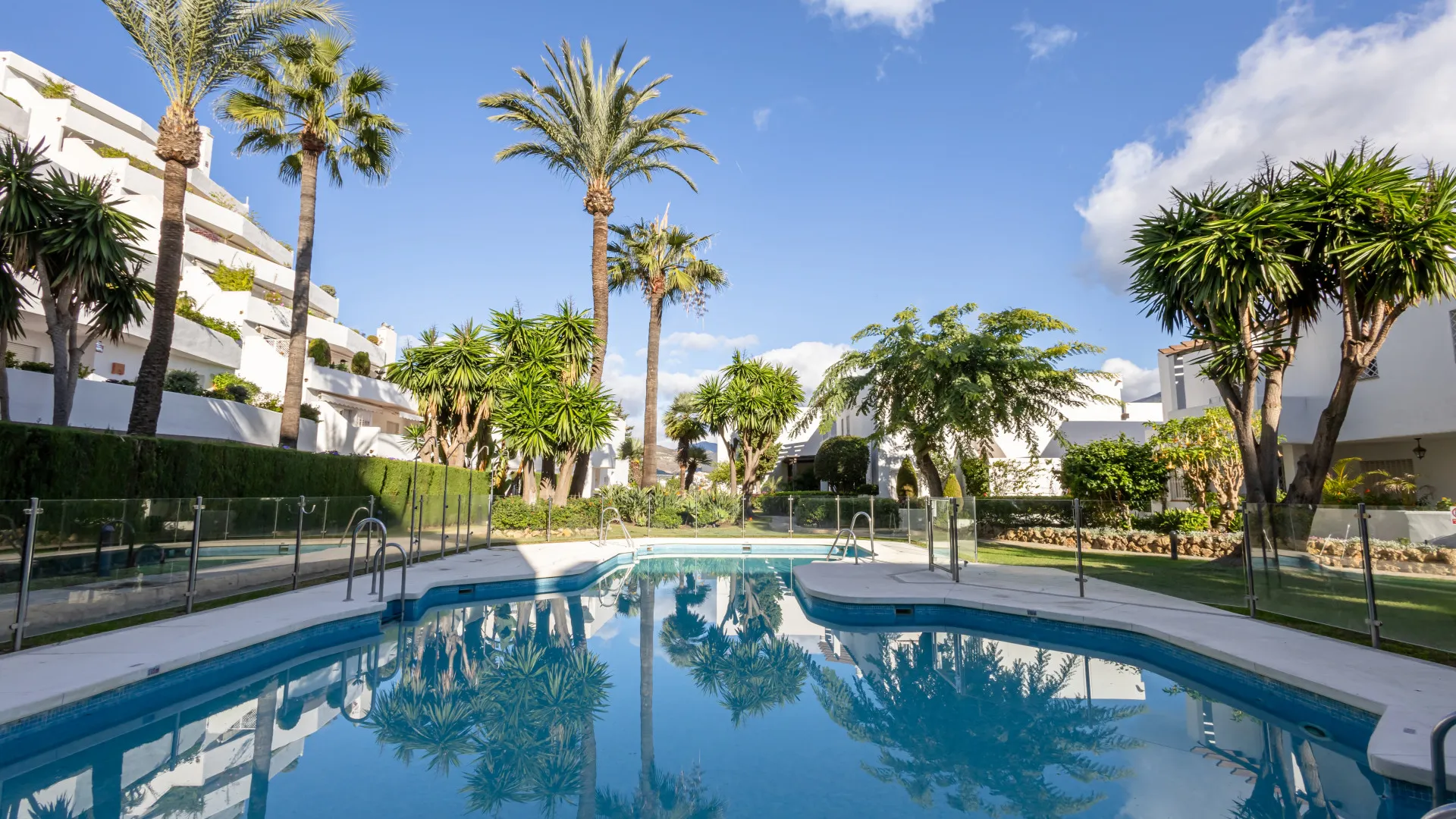 For sale Jardines de Andalucia 2 bedrooms apartment