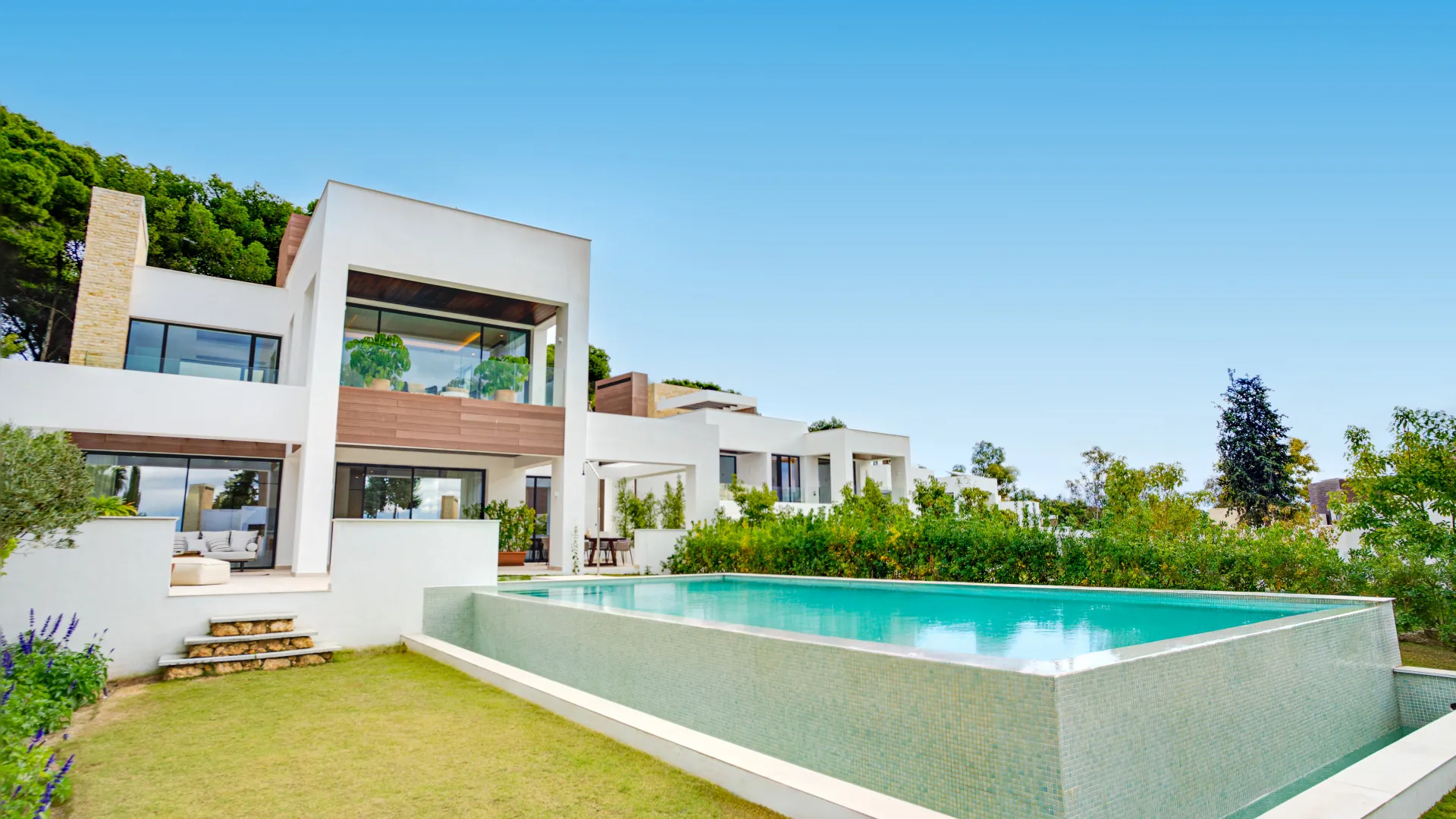 Villa for sale in Marbella Golden Mile