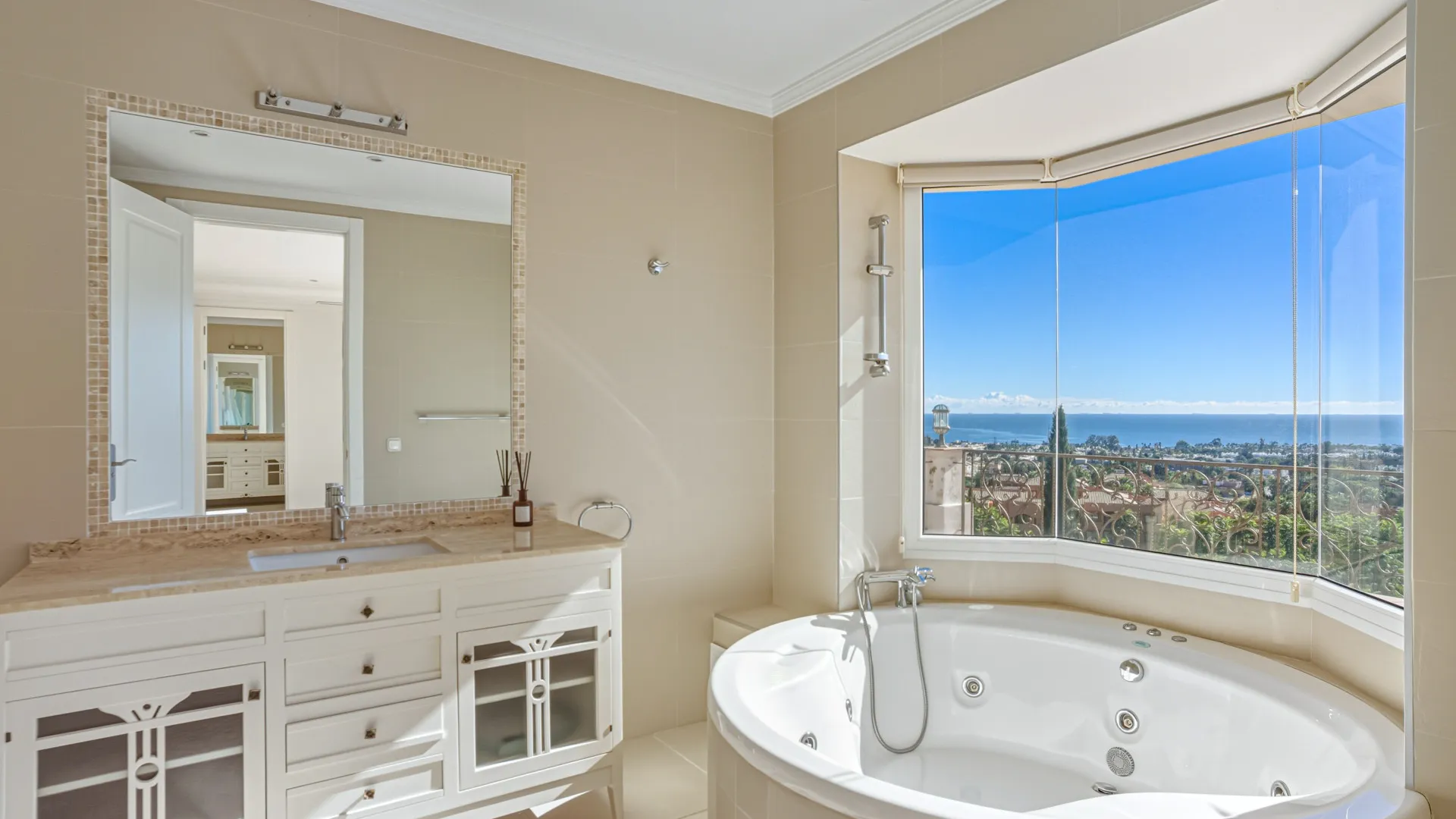 For sale villa in Los Flamingos