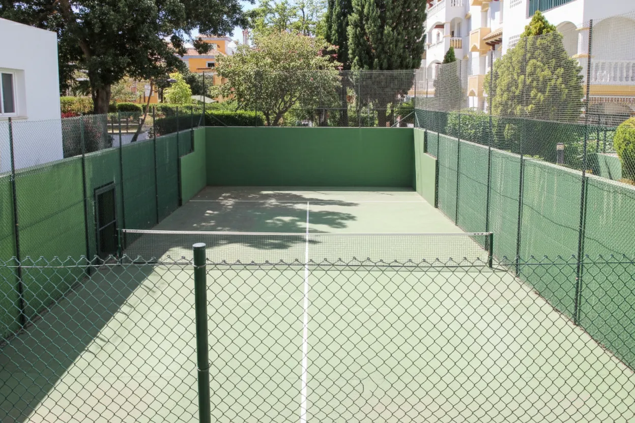 Apartamento planta baja con 2 dormitorios en venta en Hacienda Nagüeles II