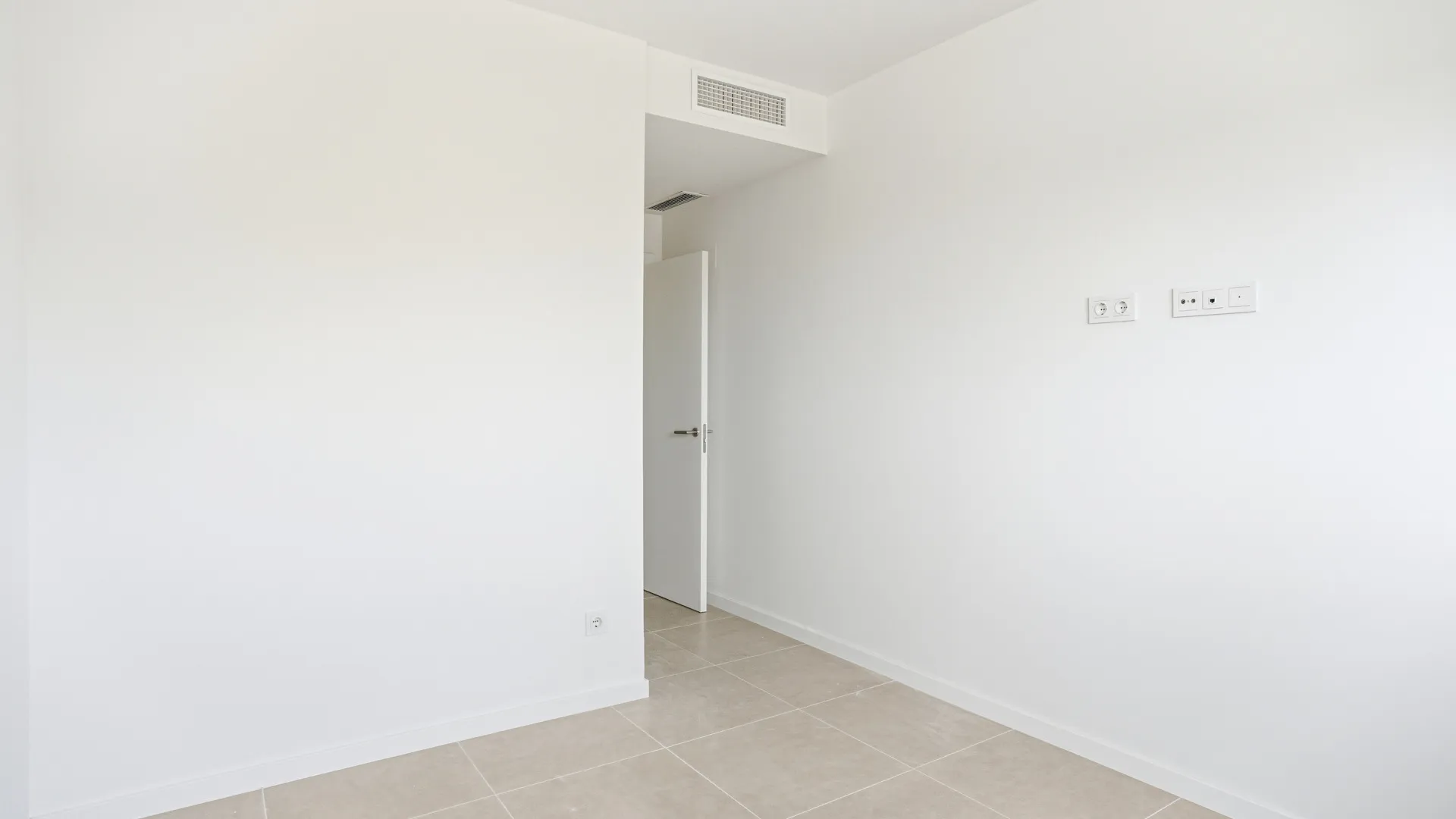 Buy Aqua Gardens apartment