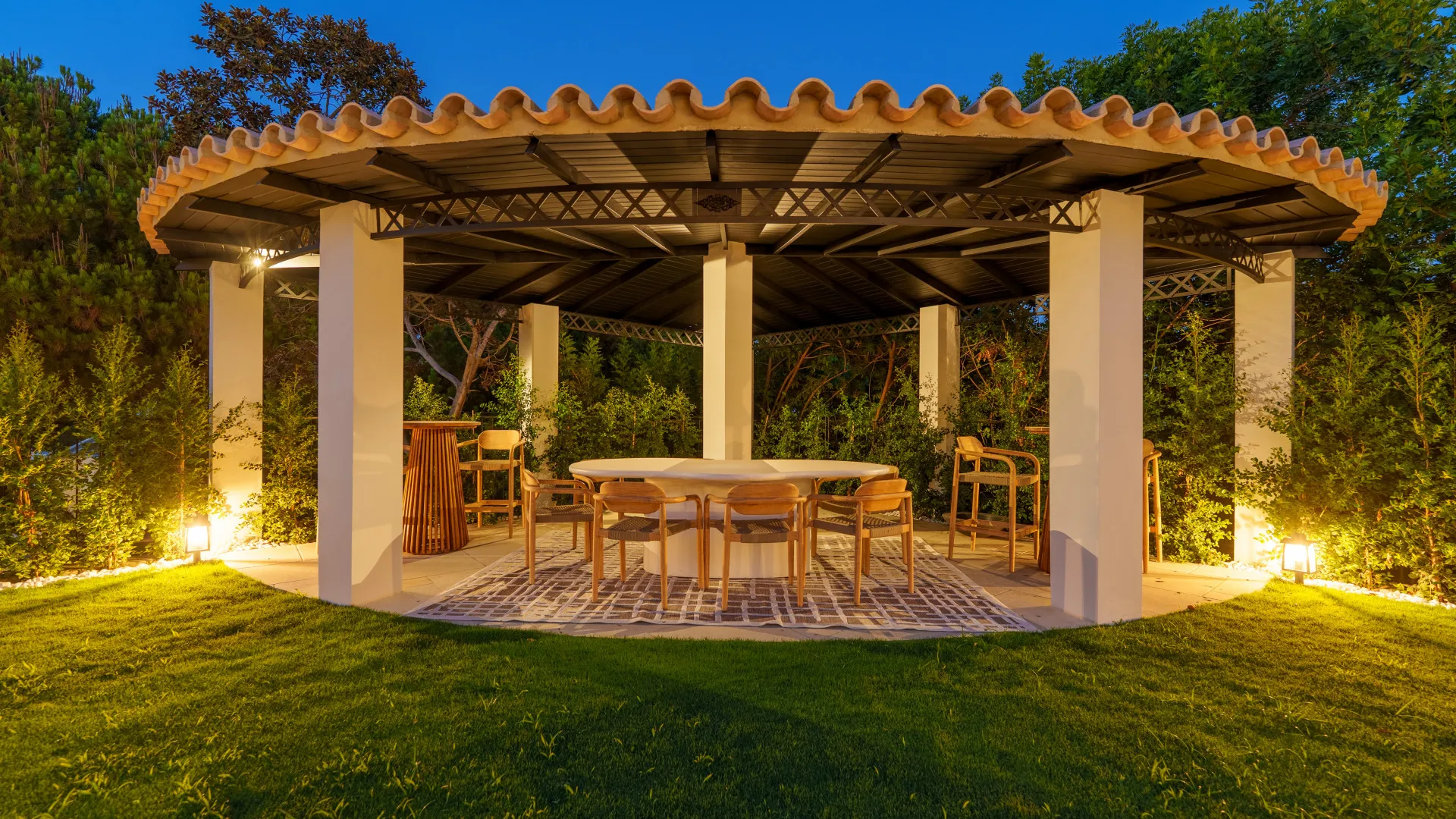 Nueva Andalucia villa for sale