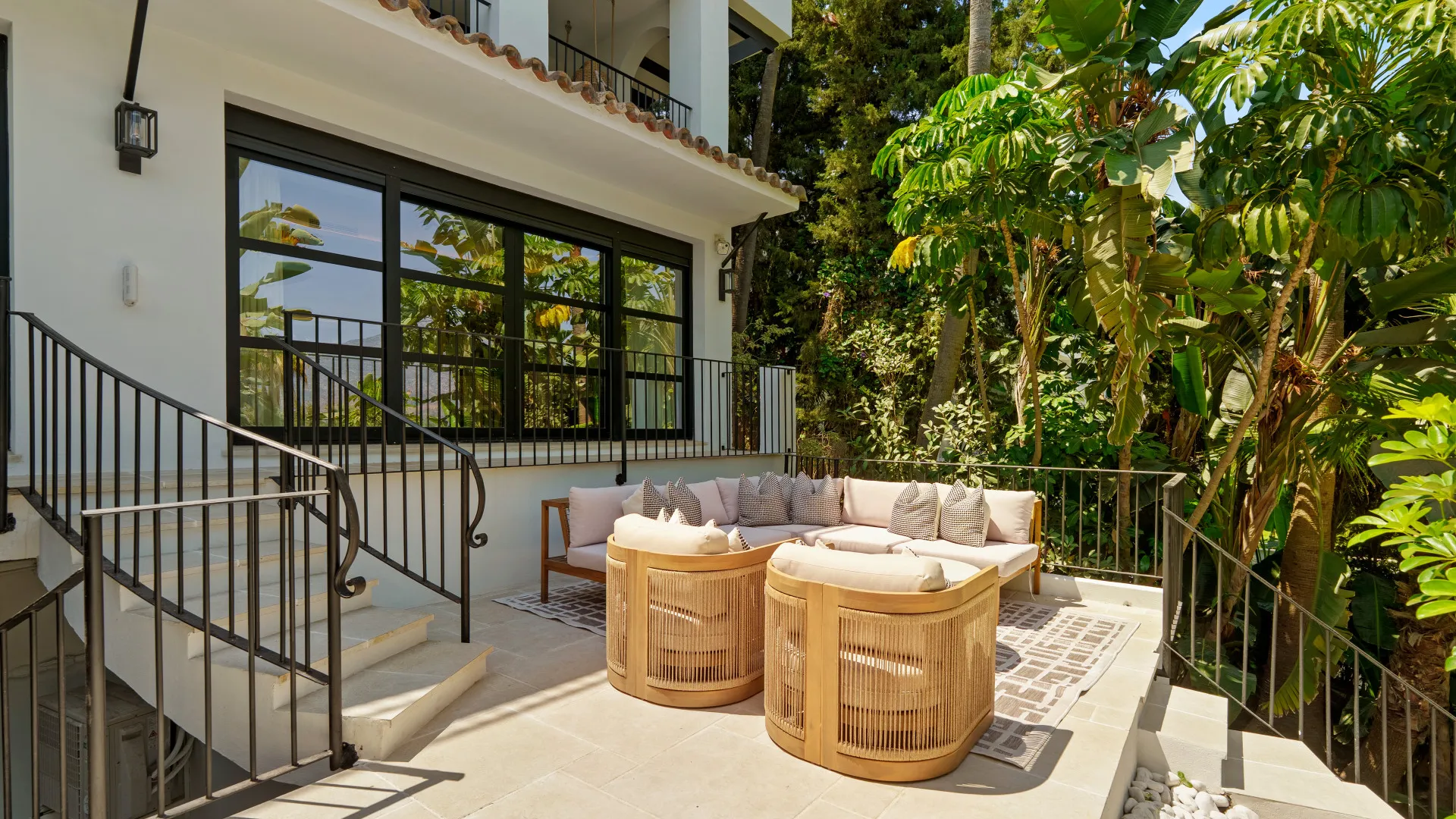 Nueva Andalucia villa for sale