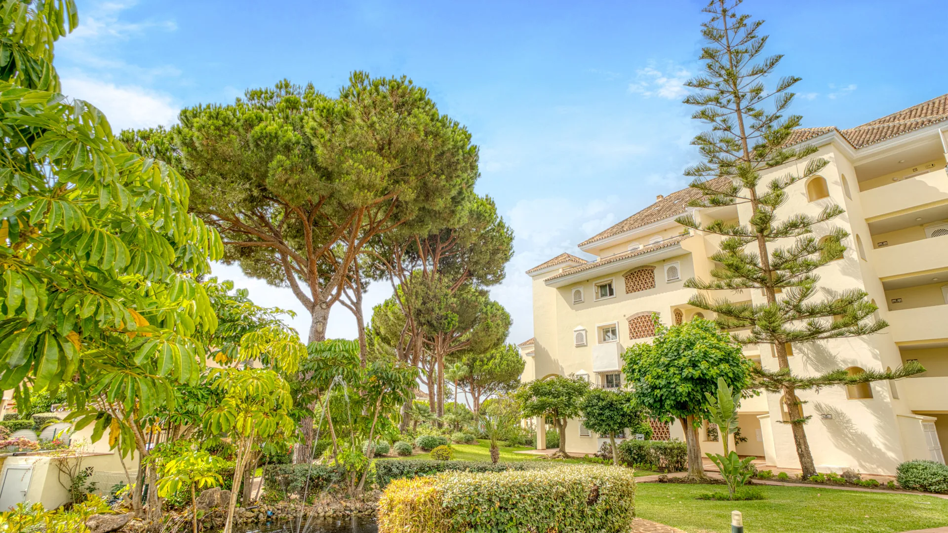 Apartamento a la venta en Elviria Playa