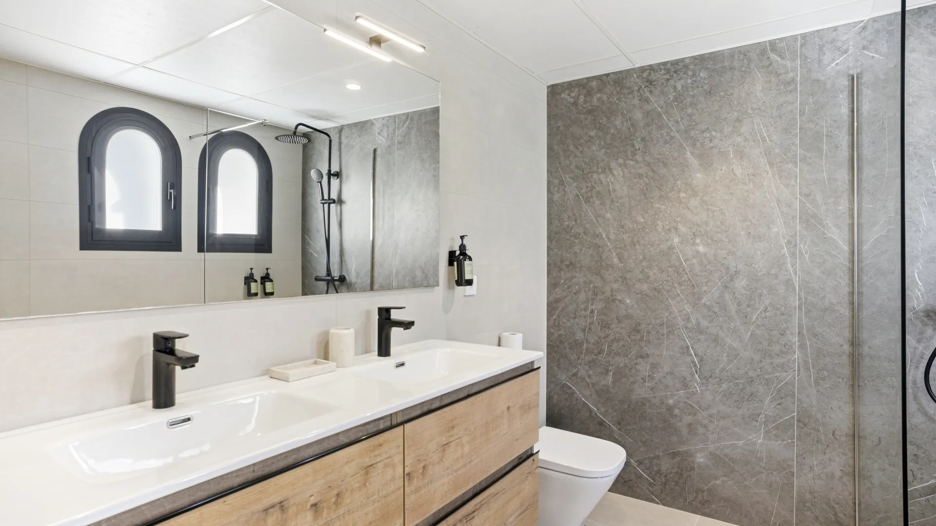 Adosado en venta con 3 dormitorios en Agra Residencial