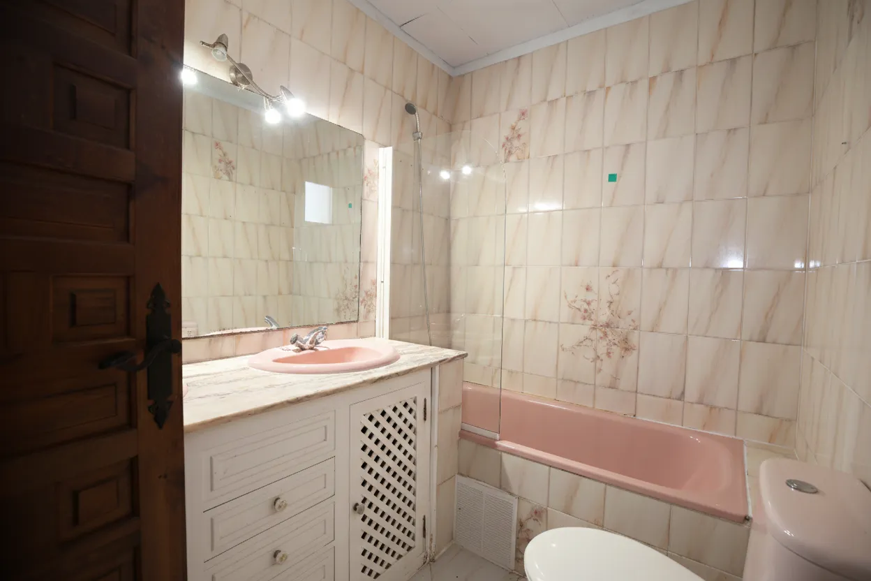 For sale semi detached house with 4 bedrooms in Calahonda