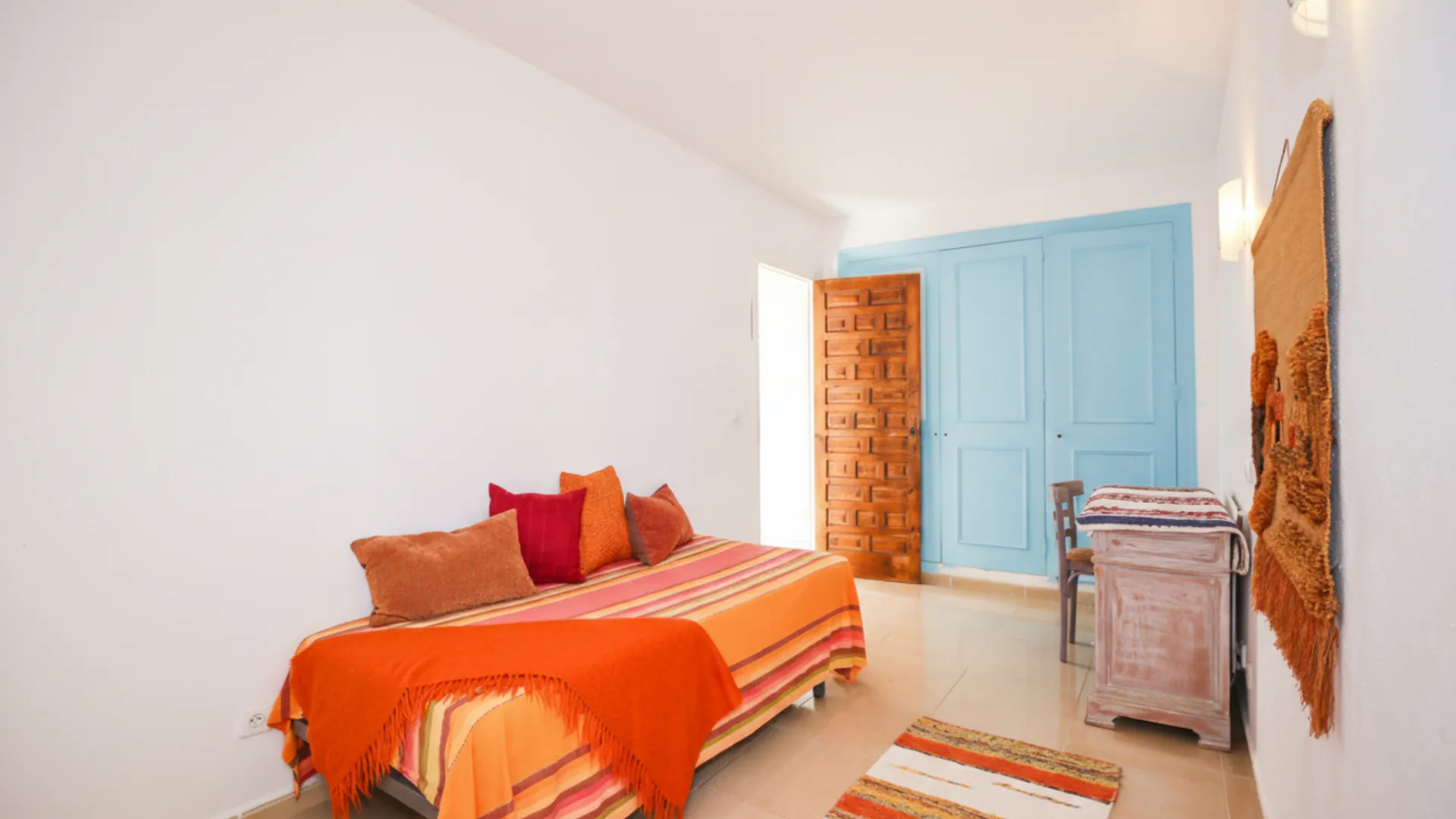 For sale semi detached house with 4 bedrooms in Calahonda