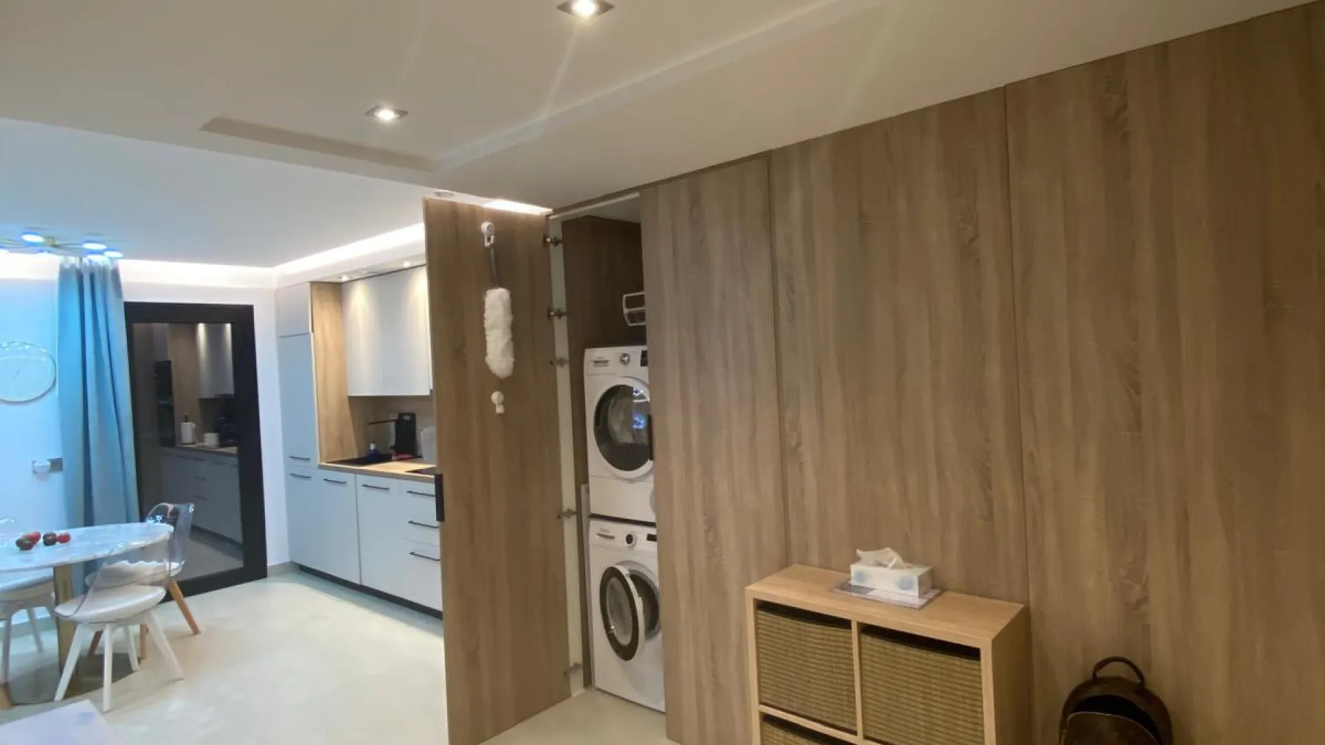 For sale apartment in The Crest with 3 bedrooms