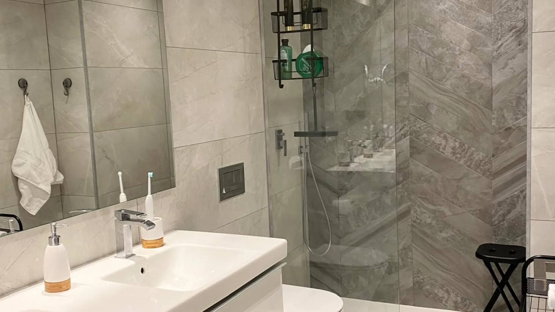 For sale apartment in The Crest with 3 bedrooms