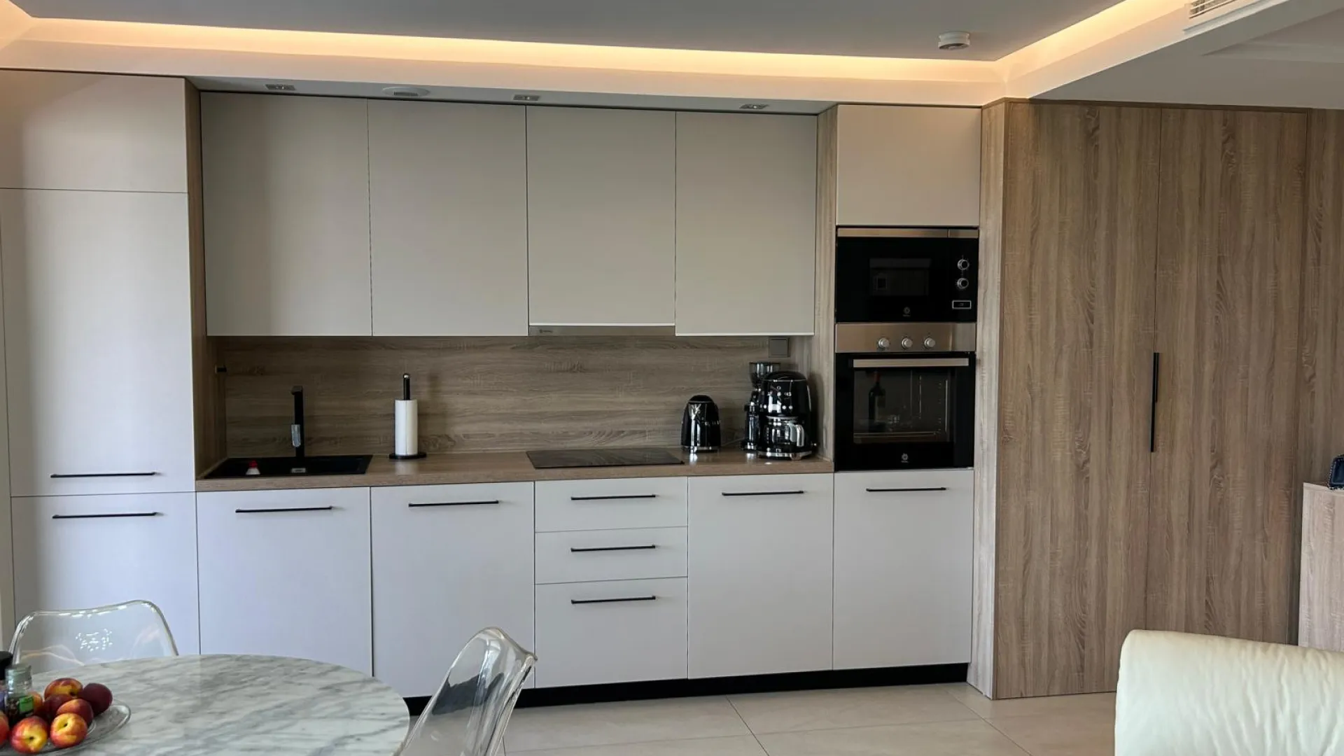 For sale apartment in The Crest with 3 bedrooms