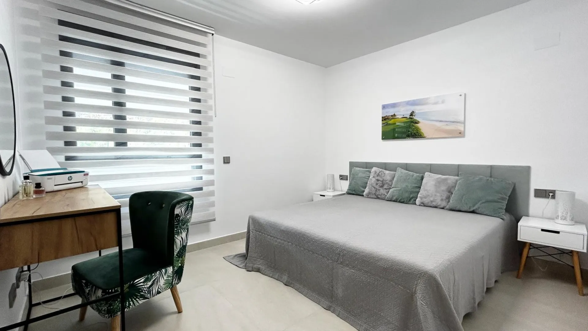 For sale apartment in The Crest with 3 bedrooms