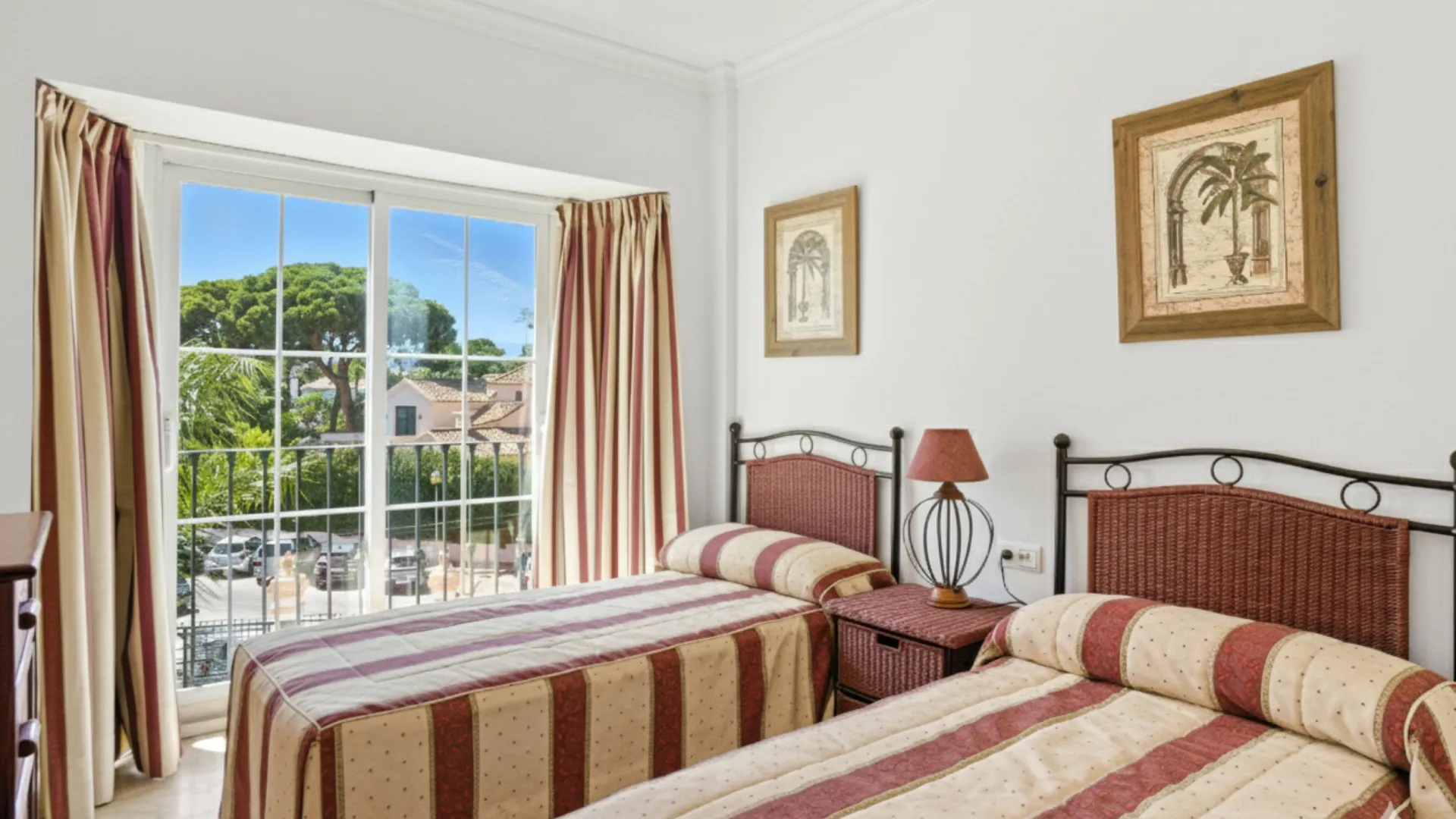 Apartamento en venta con 2 dormitorios en La Herradura