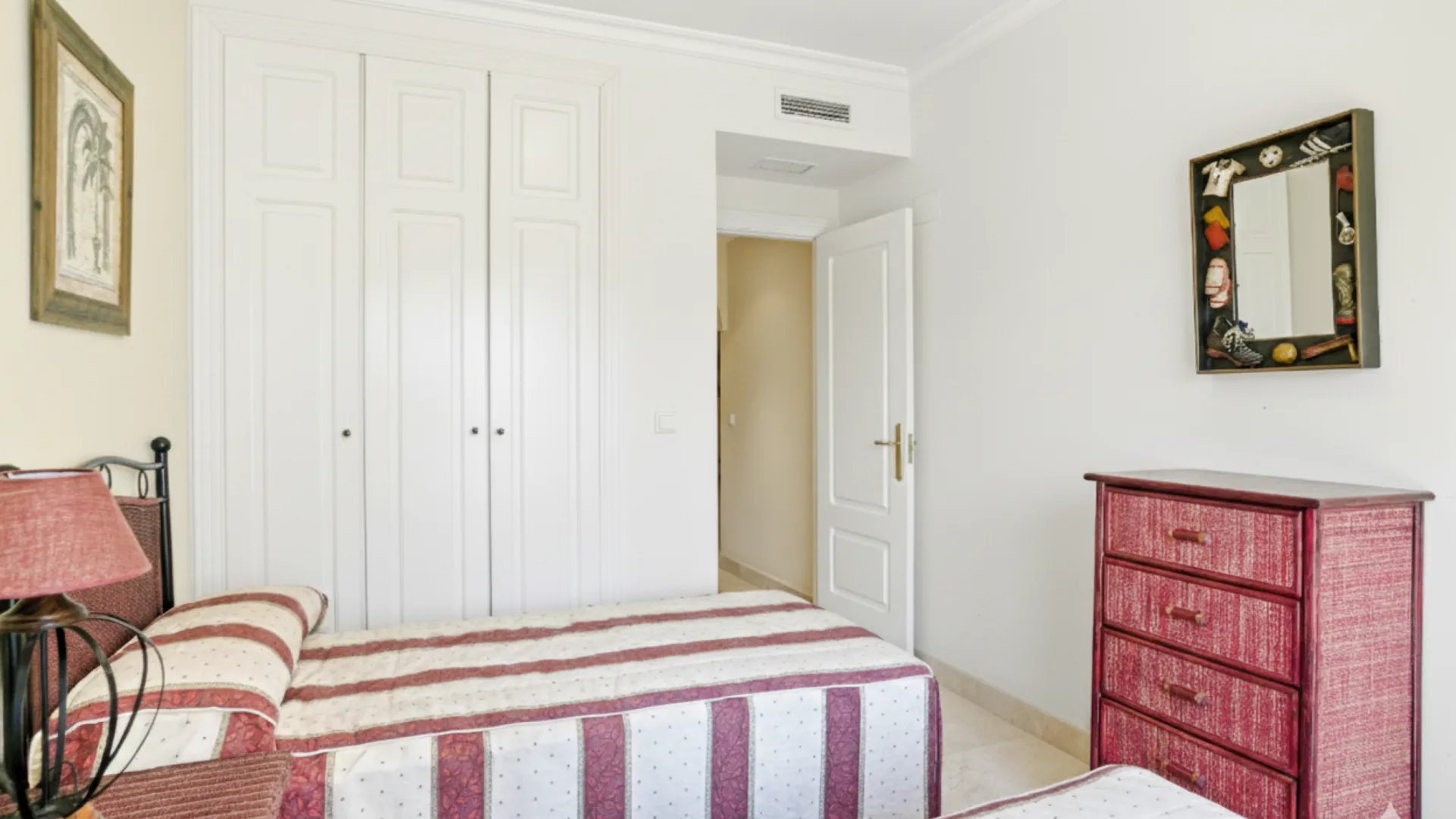 Apartamento en venta con 2 dormitorios en La Herradura