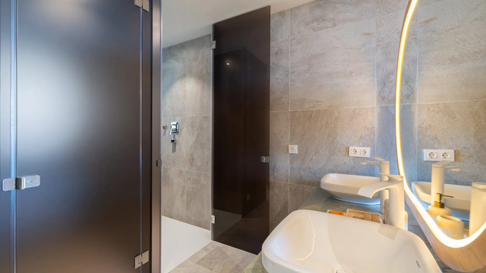 For sale penthouse with 2 bedrooms in El Higueron