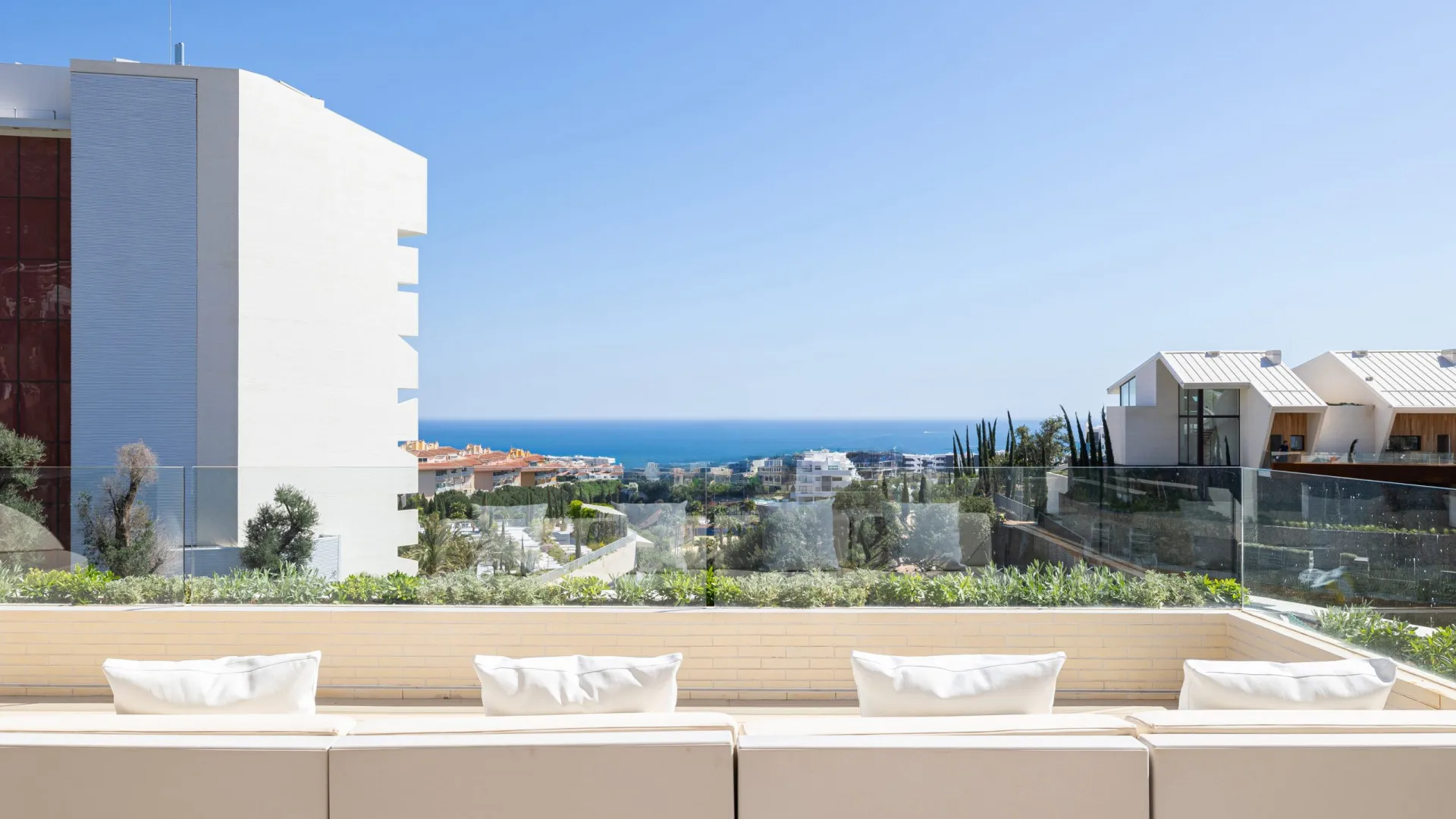 For sale penthouse with 2 bedrooms in El Higueron