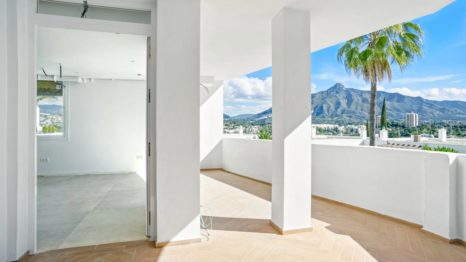 Buy Jardines de Andalucia apartment with 2 bedrooms