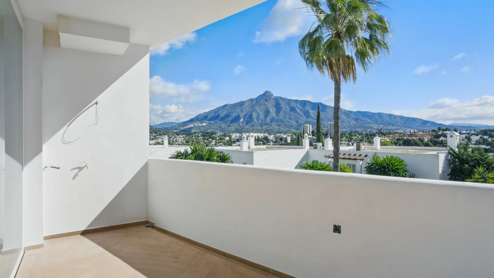 Buy Jardines de Andalucia apartment with 2 bedrooms