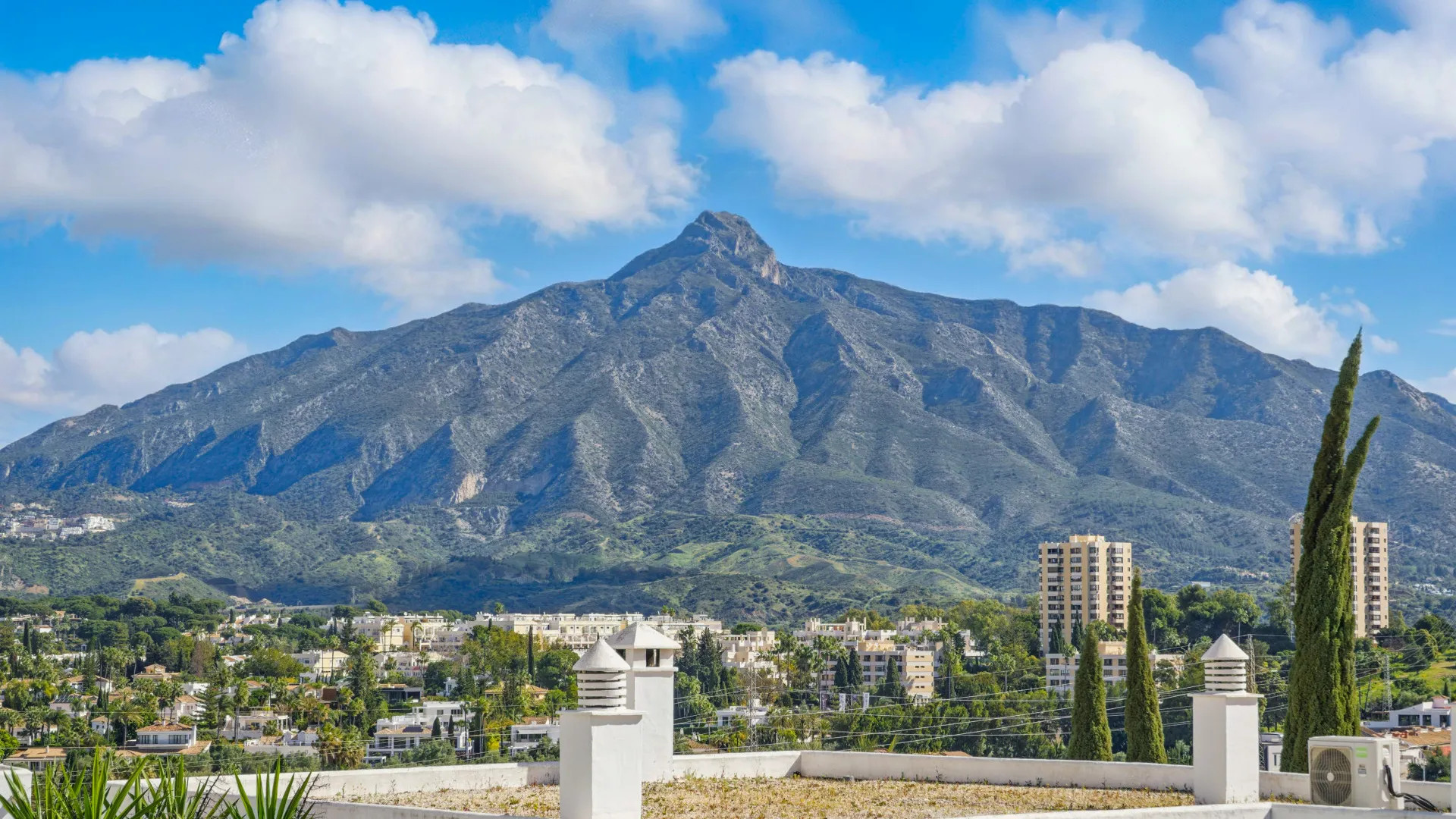 Buy Jardines de Andalucia apartment with 2 bedrooms