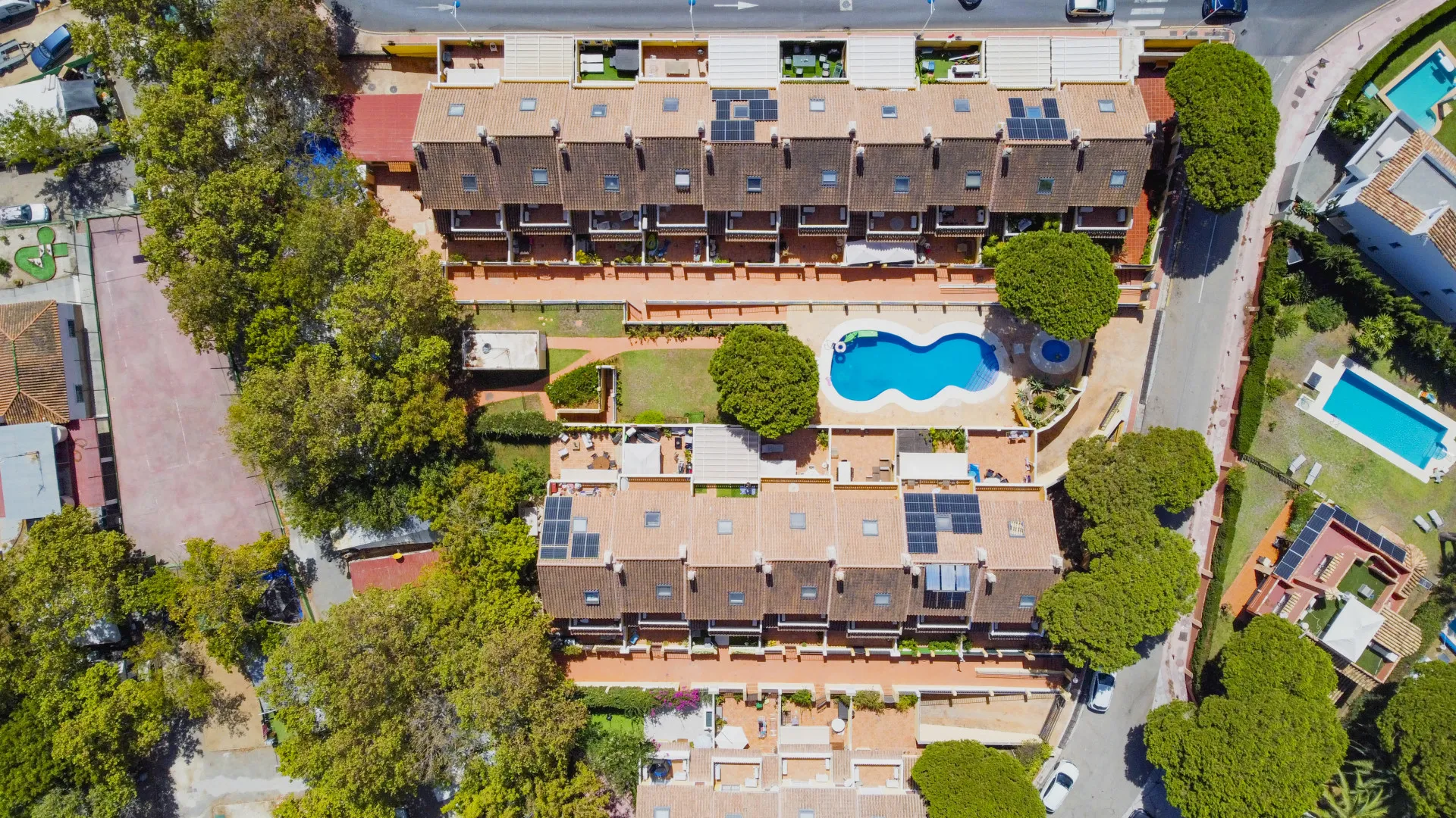 Adosado de 4 dormitorios en venta en Sitio de Calahonda
