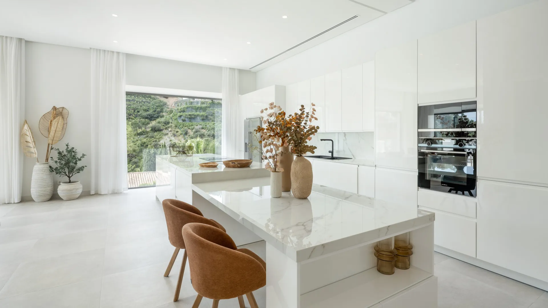 Villa for sale in El Madroñal with 5 bedrooms