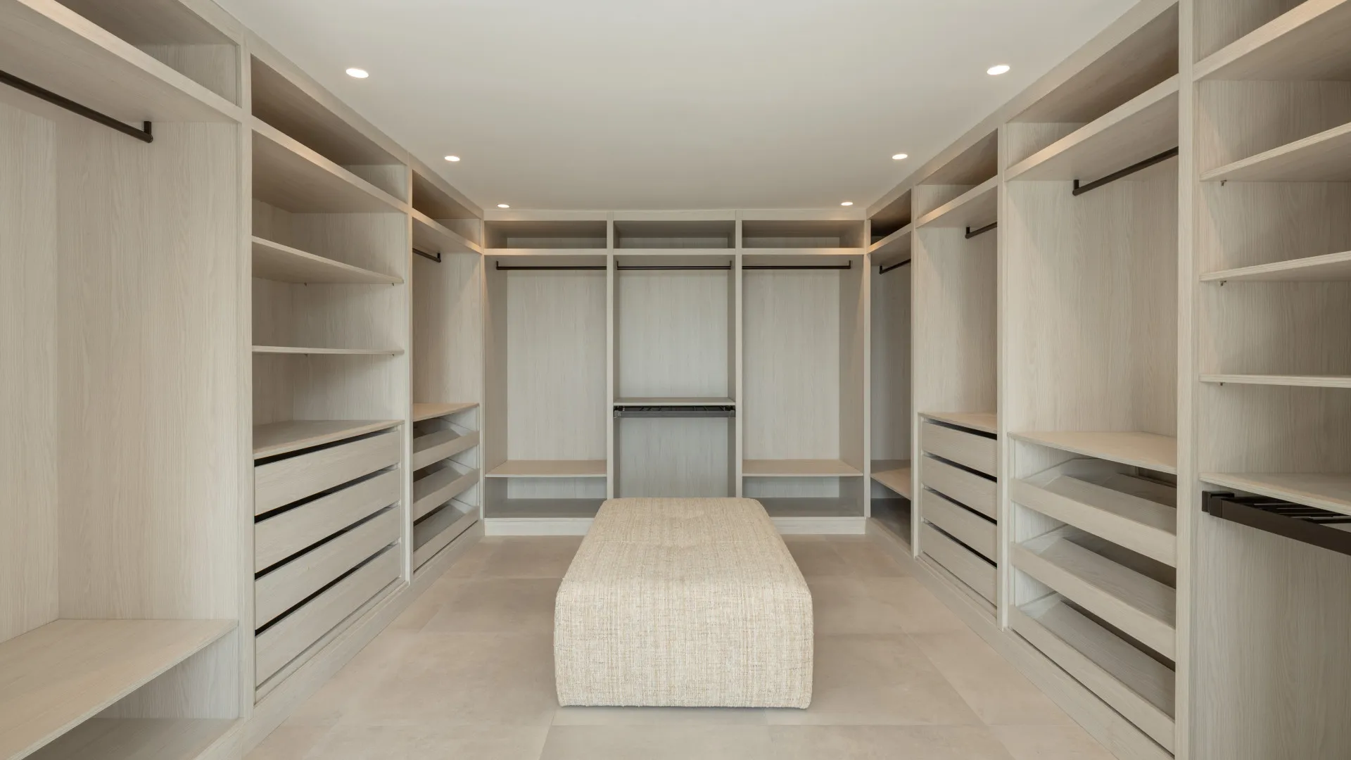 Villa for sale in El Madroñal with 5 bedrooms