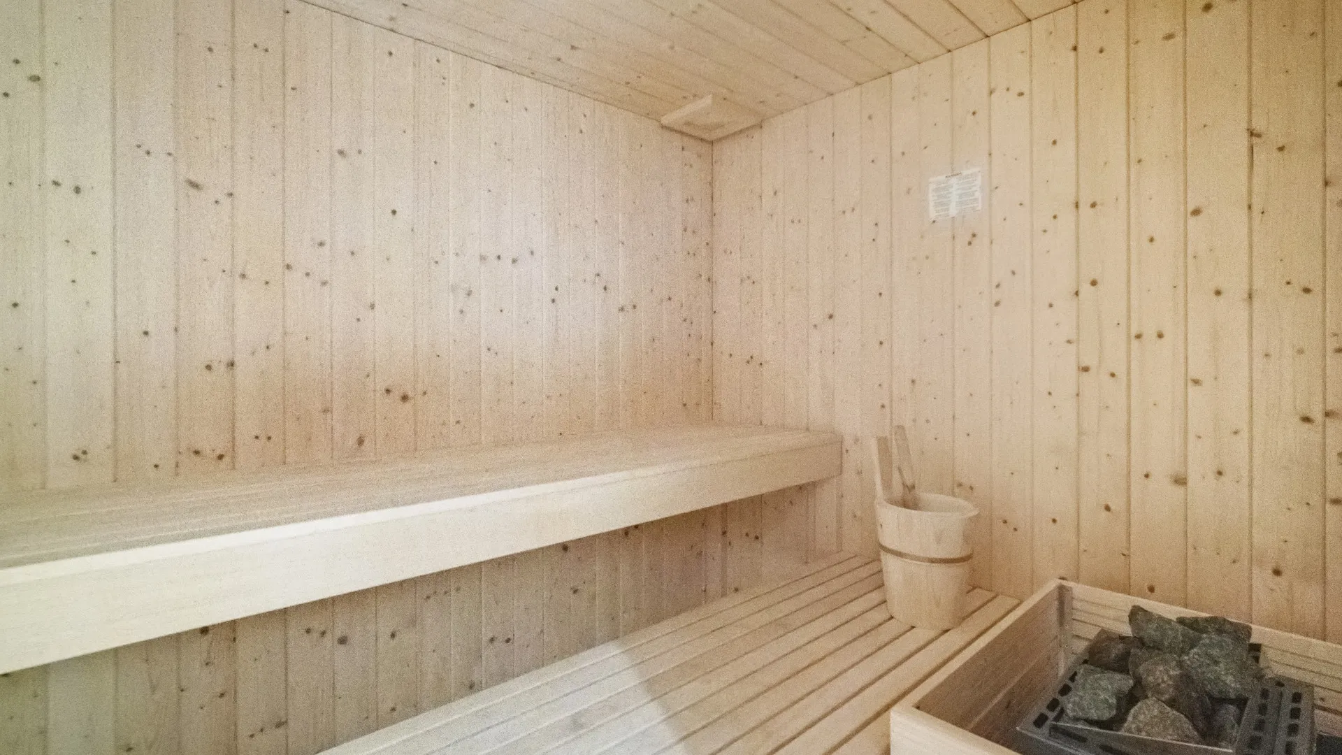 Villa a la venta en Lomas de Magna Marbella de 6 dormitorios