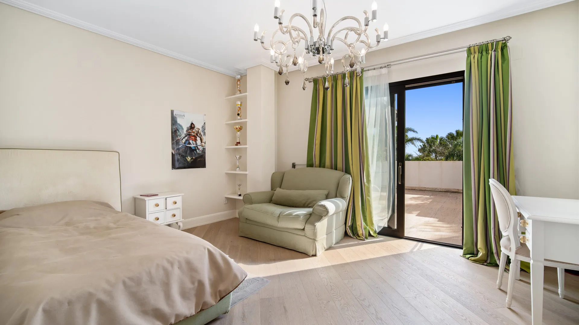 Villa a la venta en Lomas de Magna Marbella de 6 dormitorios