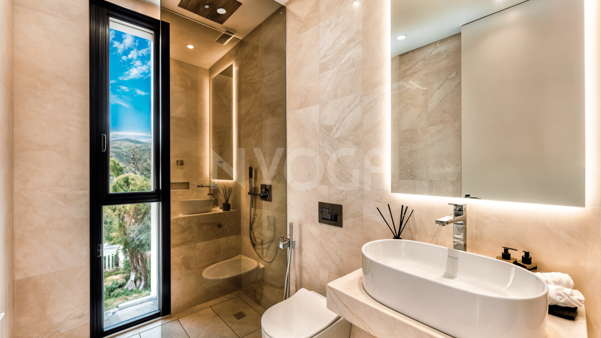 Villa de lujo con vistas al mar en Lomas de Marbella Club