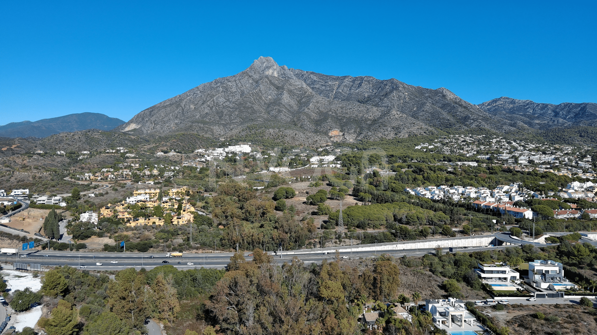 Under Construction - Want to be part of contemporary luxury living in Marbella? EARTH is your home!