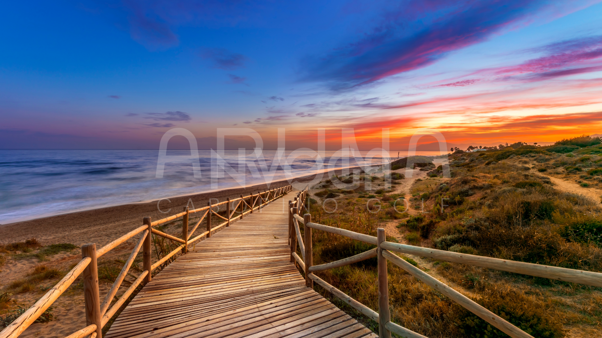 ¡Exclusivo primer piso con dos amplias terrazas y vistas panorámicas impresionantes!