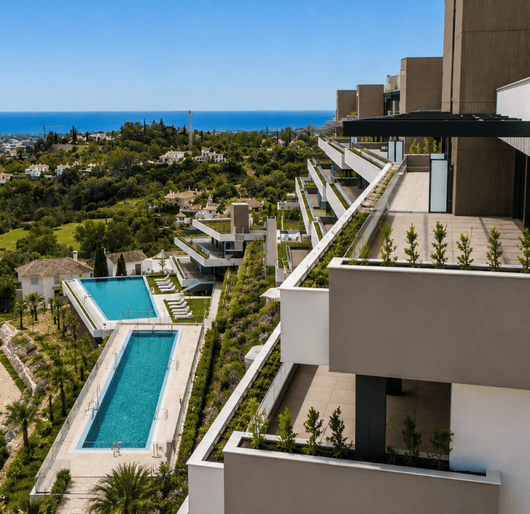 Fantastic complex of 3 and 4 bedroom apartments with panoramic sea views over the Golf Valley