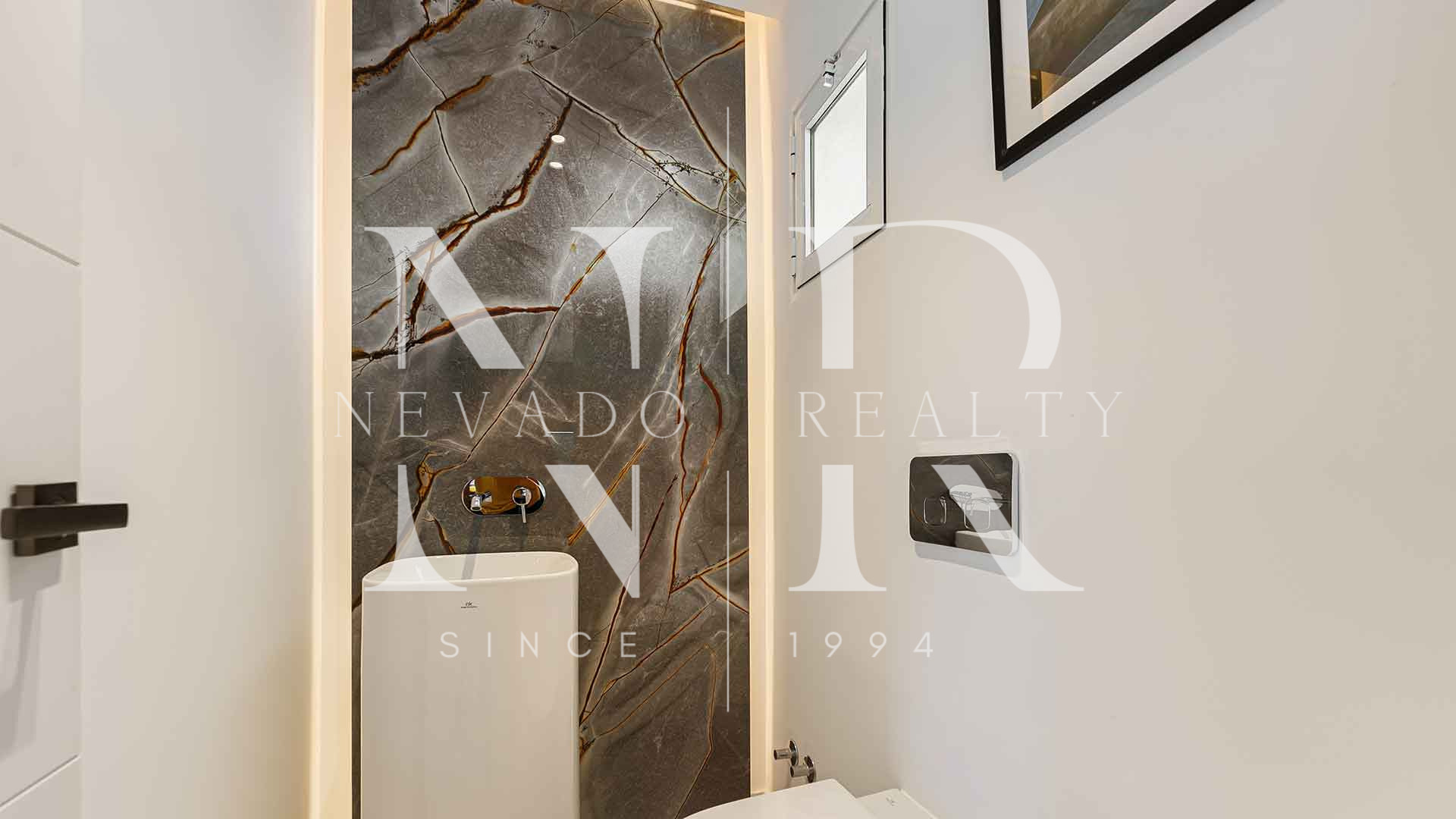 Completely refurbished townhouse in Las Cumbres de Marbella for sale