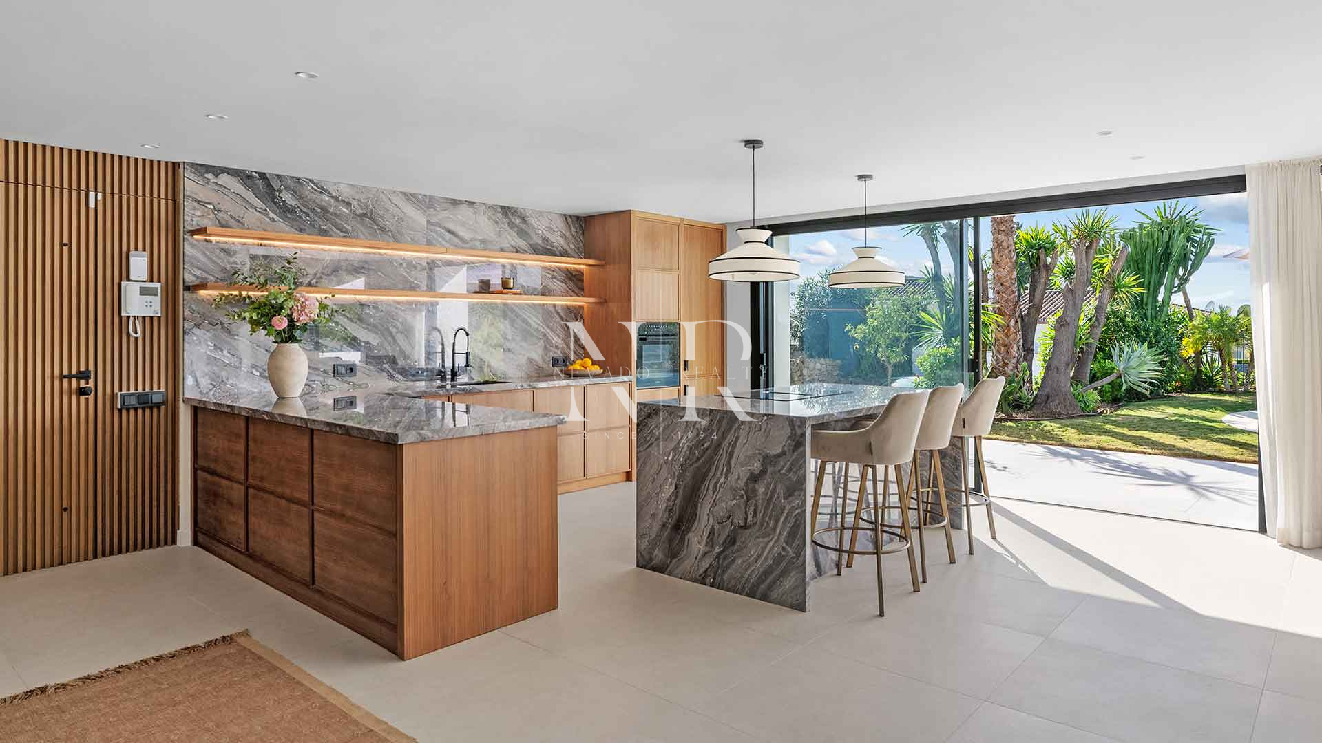 Villa à Nueva Andalucía avec vue sur la Vallée du Golf à vendre