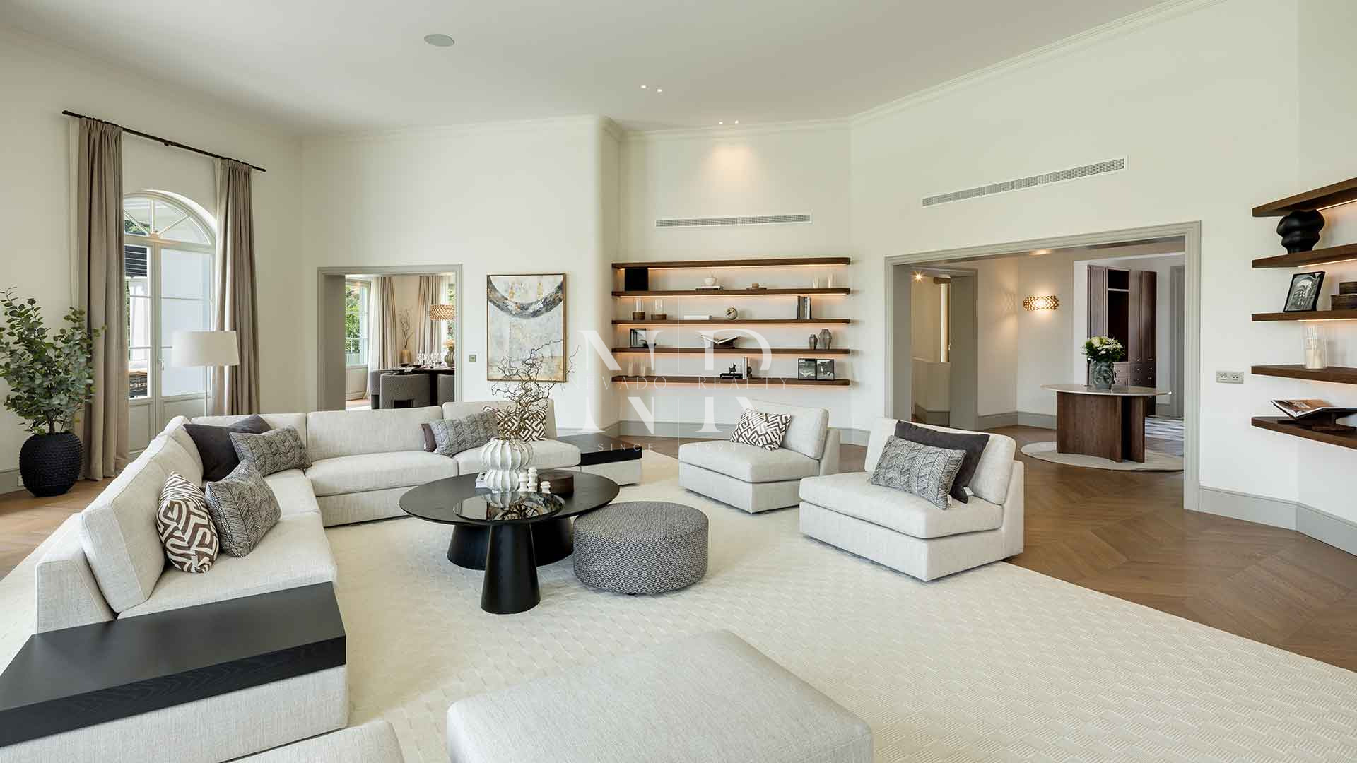 Villa en Urbanización La Zagaleta completamente renovada en venta