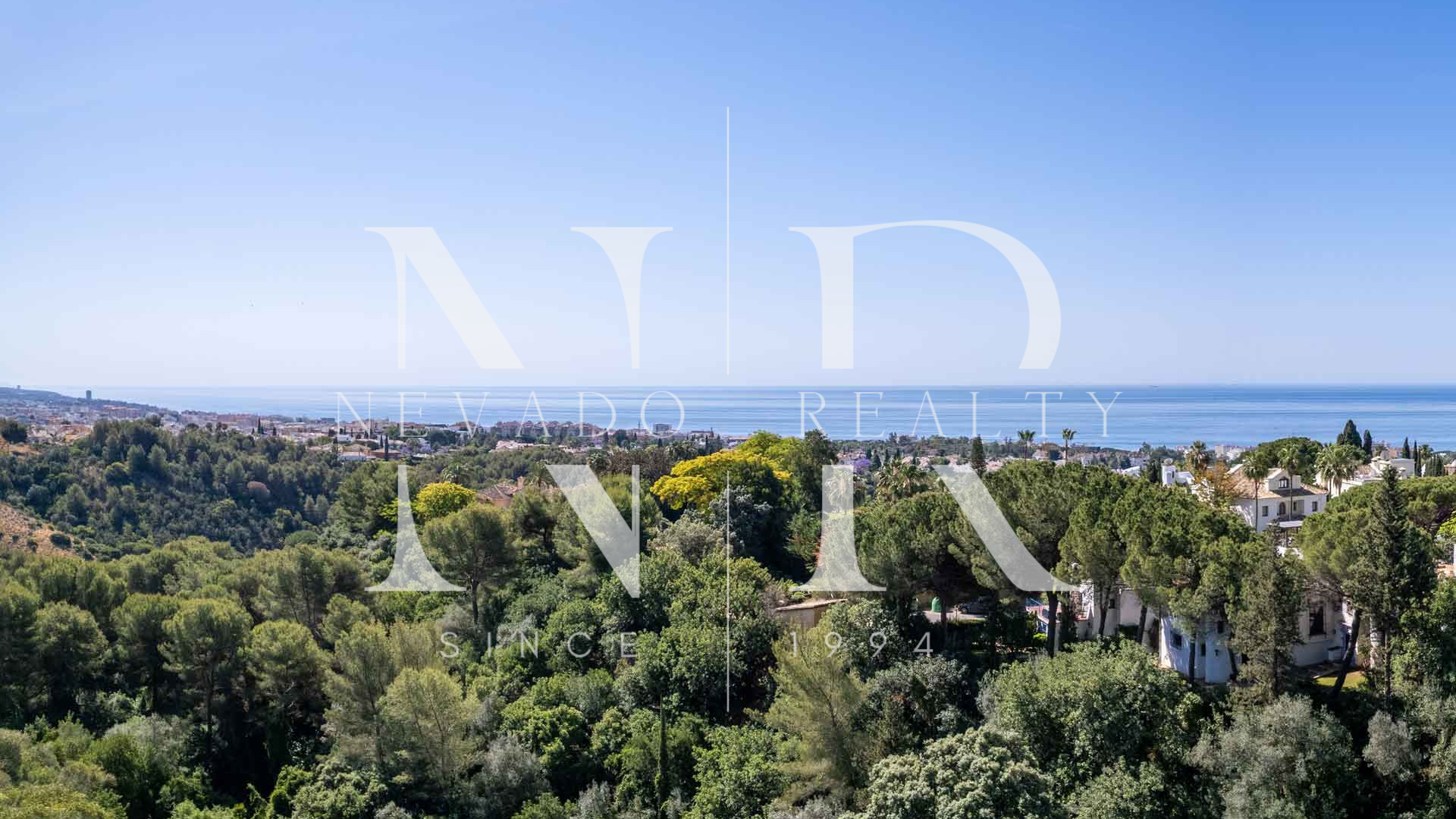 Newly built villa in Urbanisation Cascada de Camoján with panoramic sea views for sale