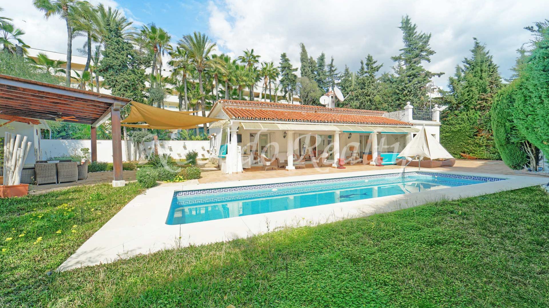 Villa on Marbella's Golden Mile for sale